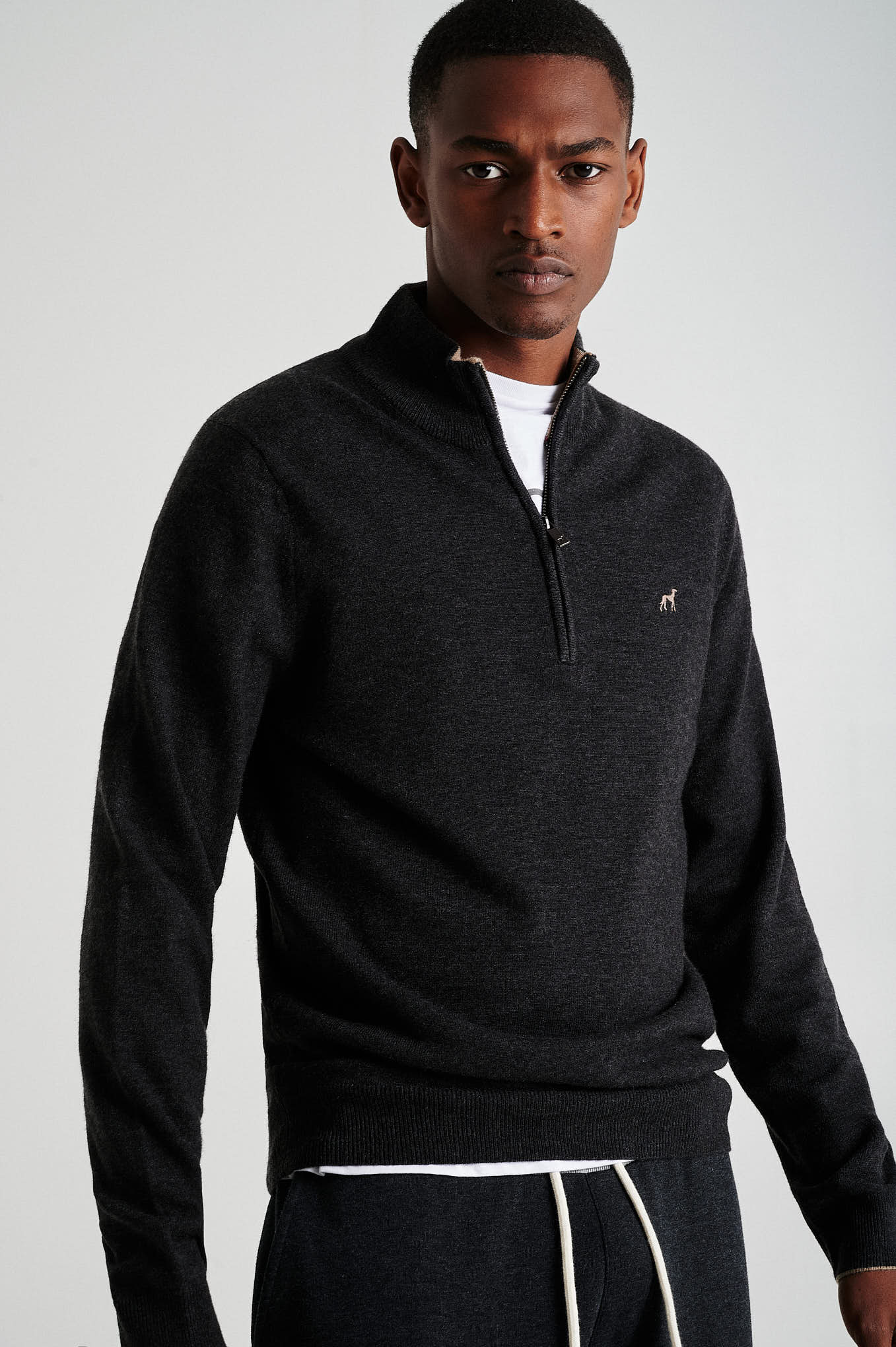 Men's lambswool blend high zip collar sweater - Image 26