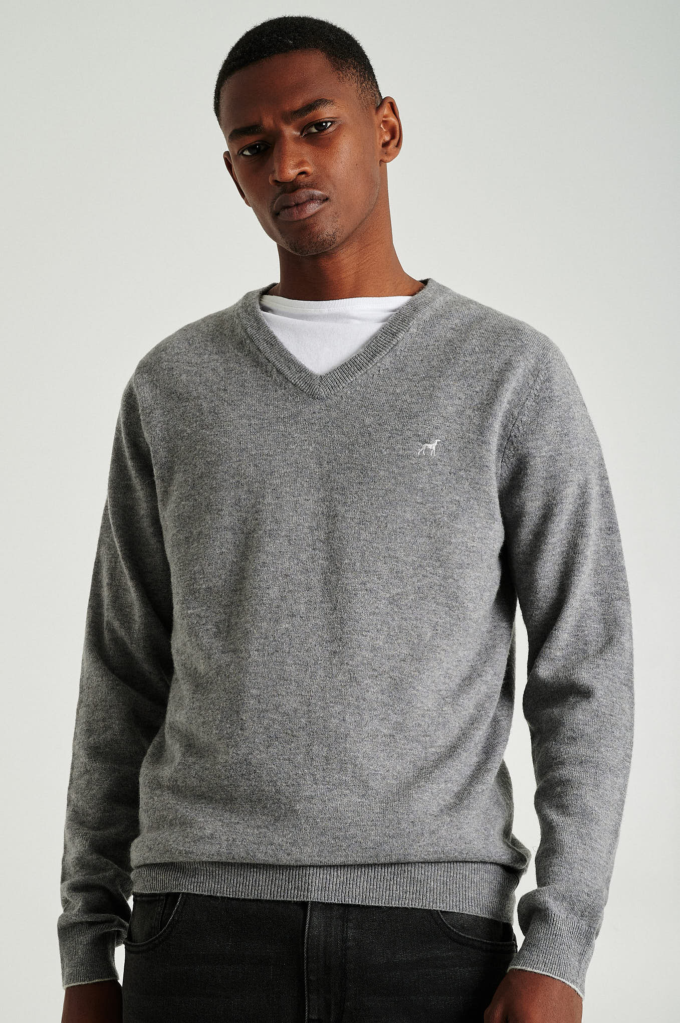 Men's lambswool blend V neck sweater - Image 38