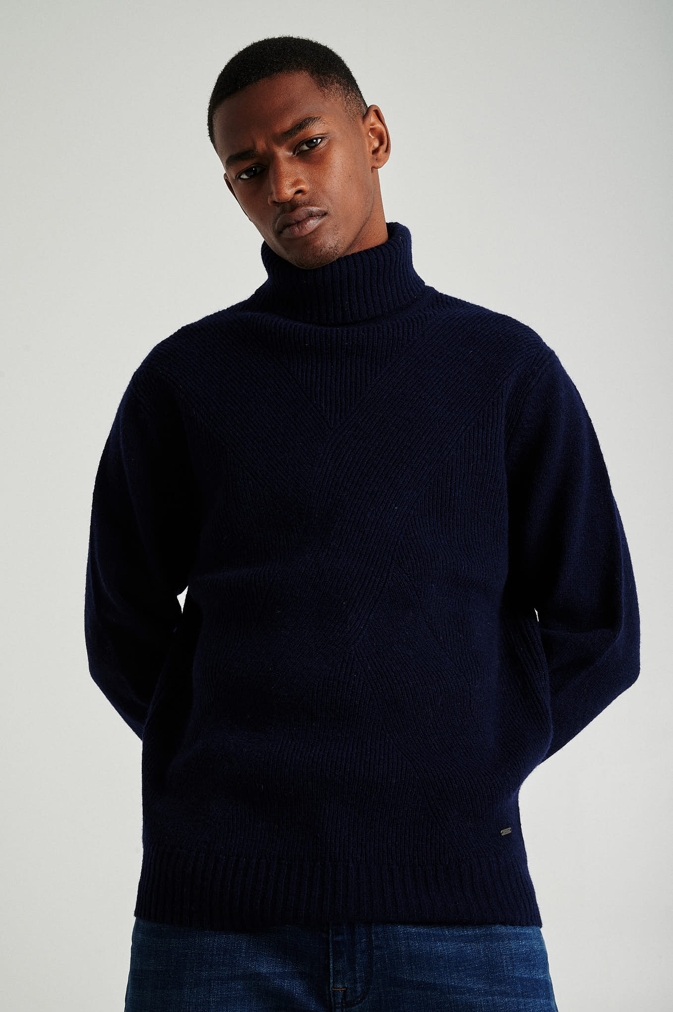 Men's long sleeve turtle neck sweater - Image 13