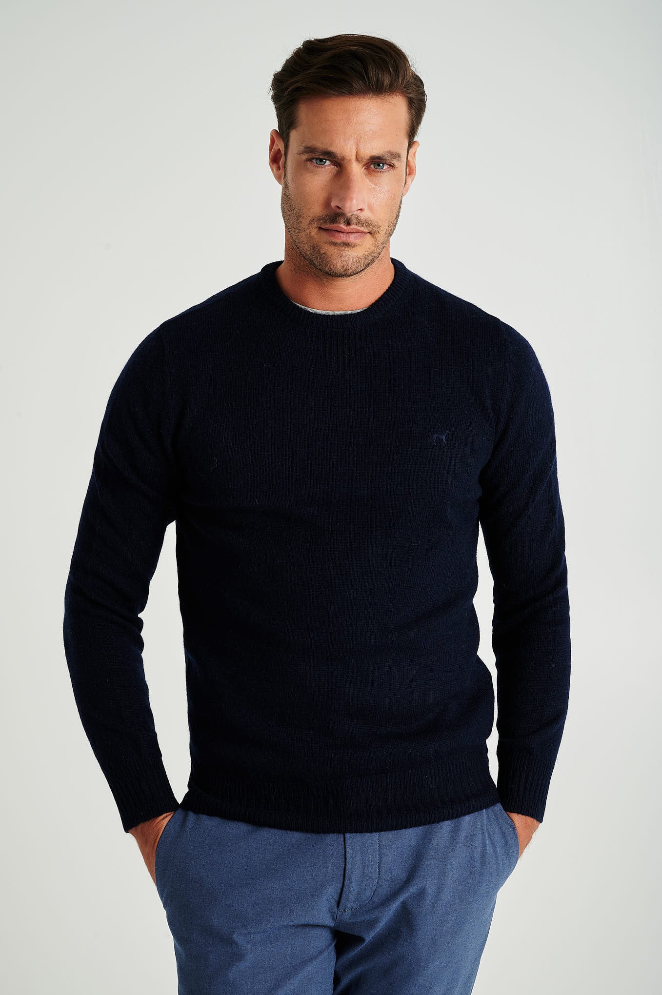 Men's machine washable crew neck sweater - Image 17