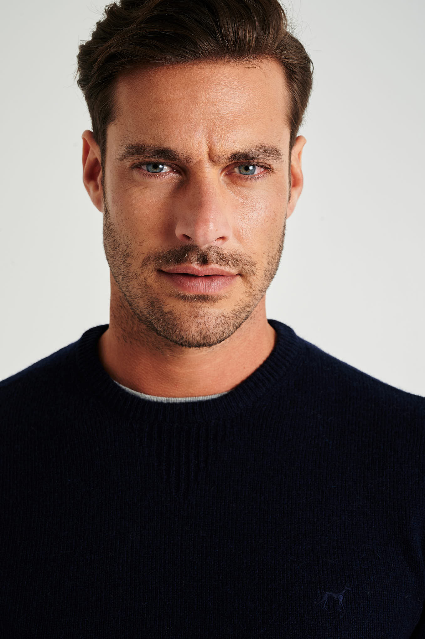 Men's machine washable crew neck sweater - Image 19