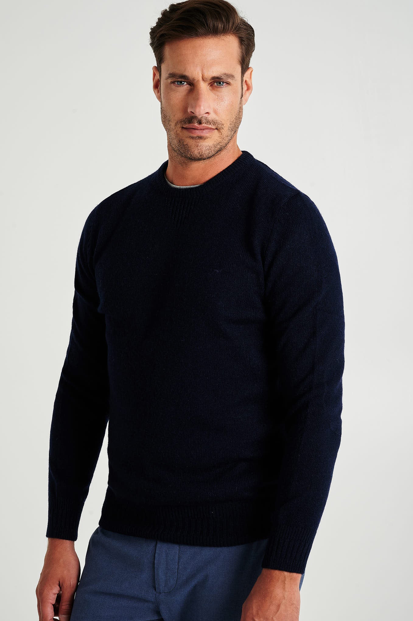 Men's machine washable crew neck sweater - Image 23