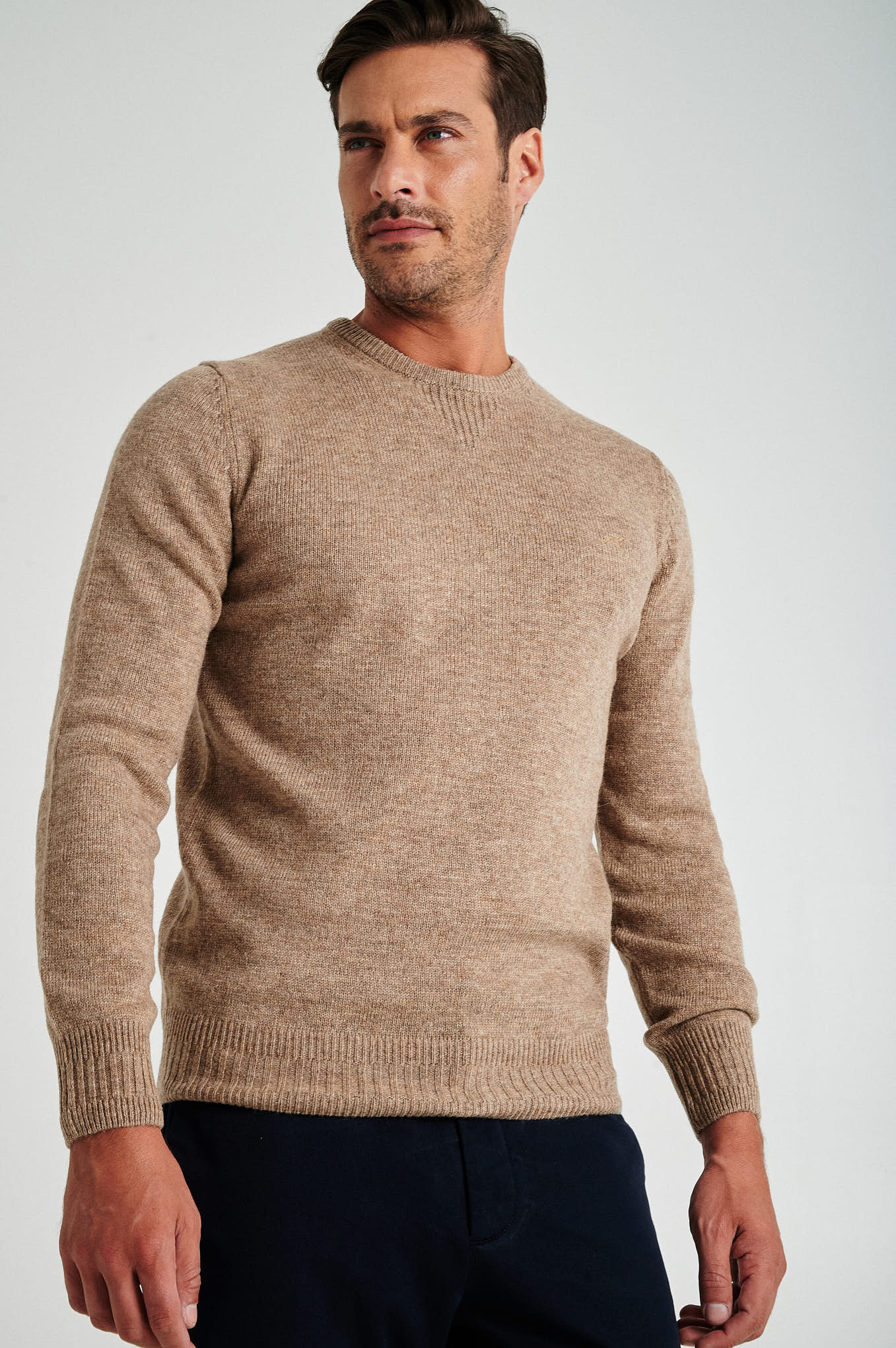 Men's machine washable crew neck sweater - Image 4