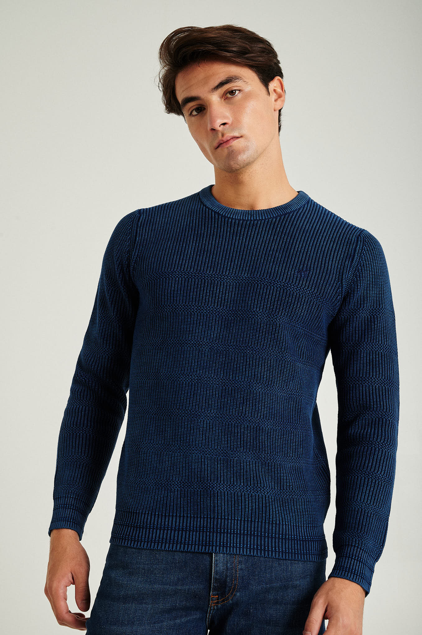 Men's organic cotton crew neck sweater - Image 12