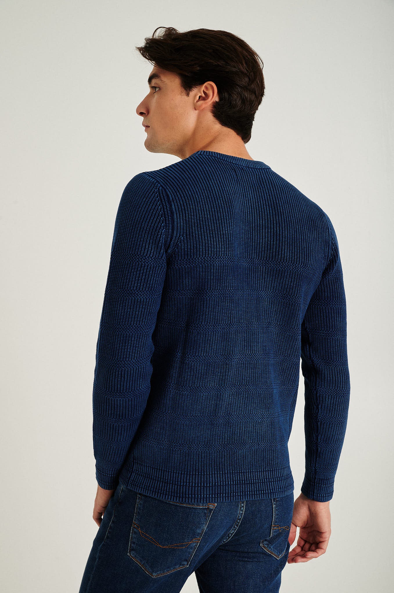 Men's organic cotton crew neck sweater - Image 16