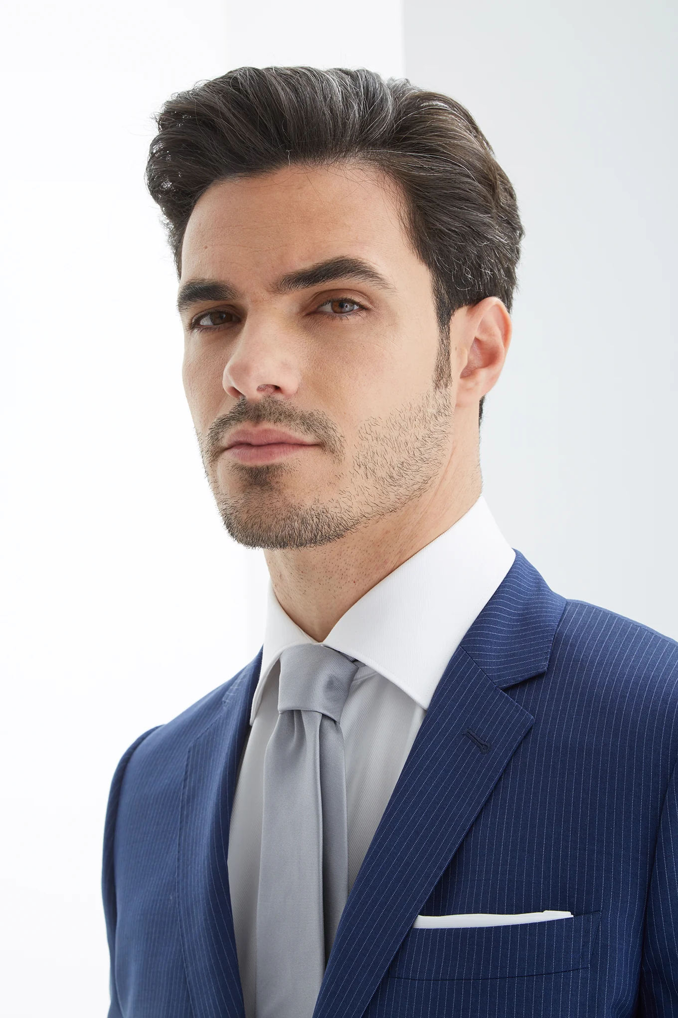 Men's Pinstripe Slim fit Classic Suit - Image 4