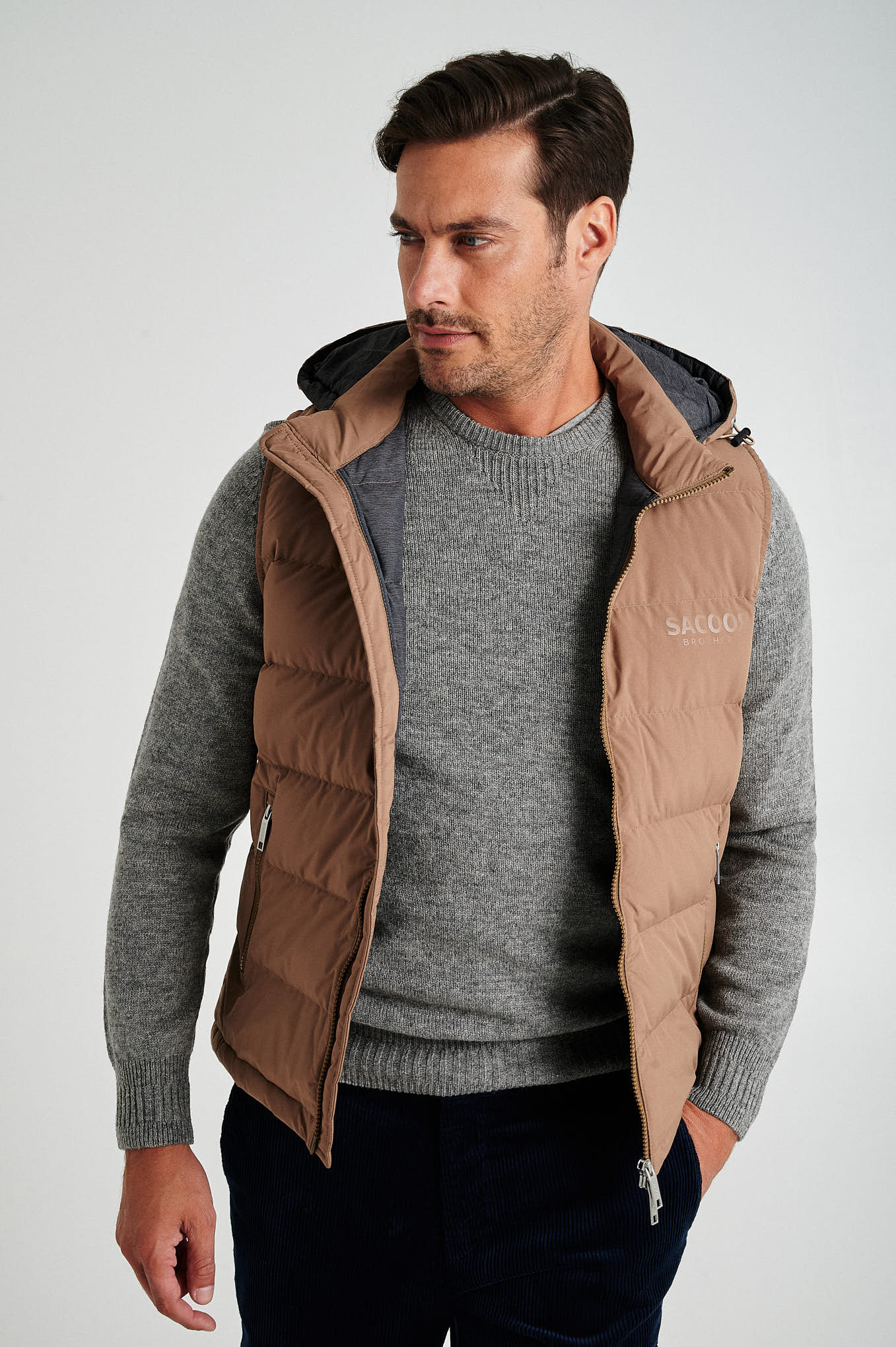 Men's recycled light down vest - Image 16