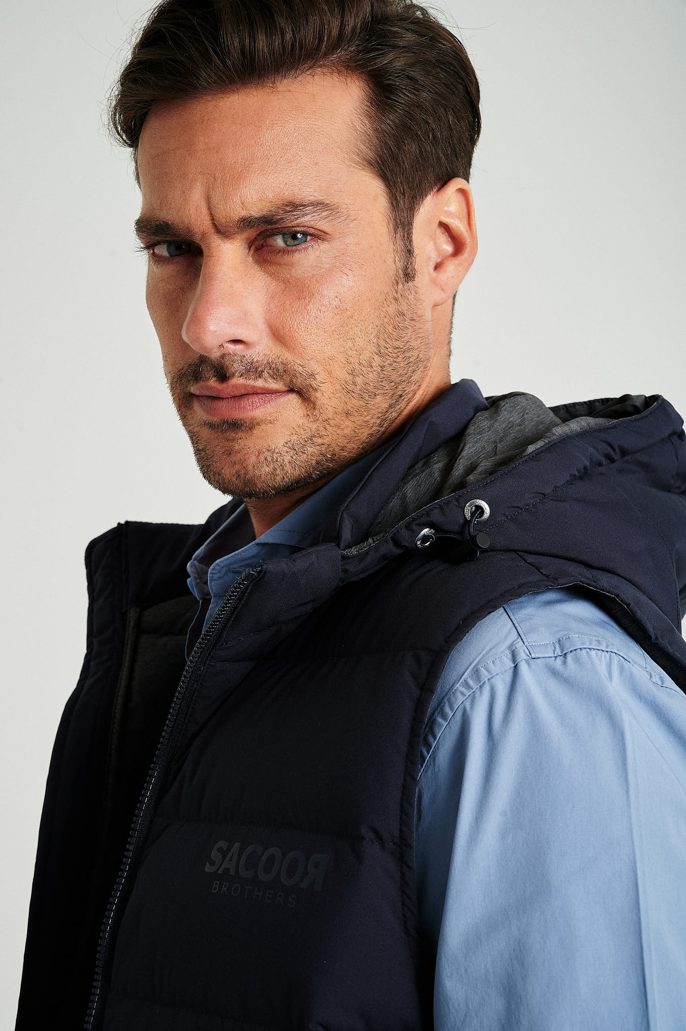 Men's recycled light down vest - Image 21