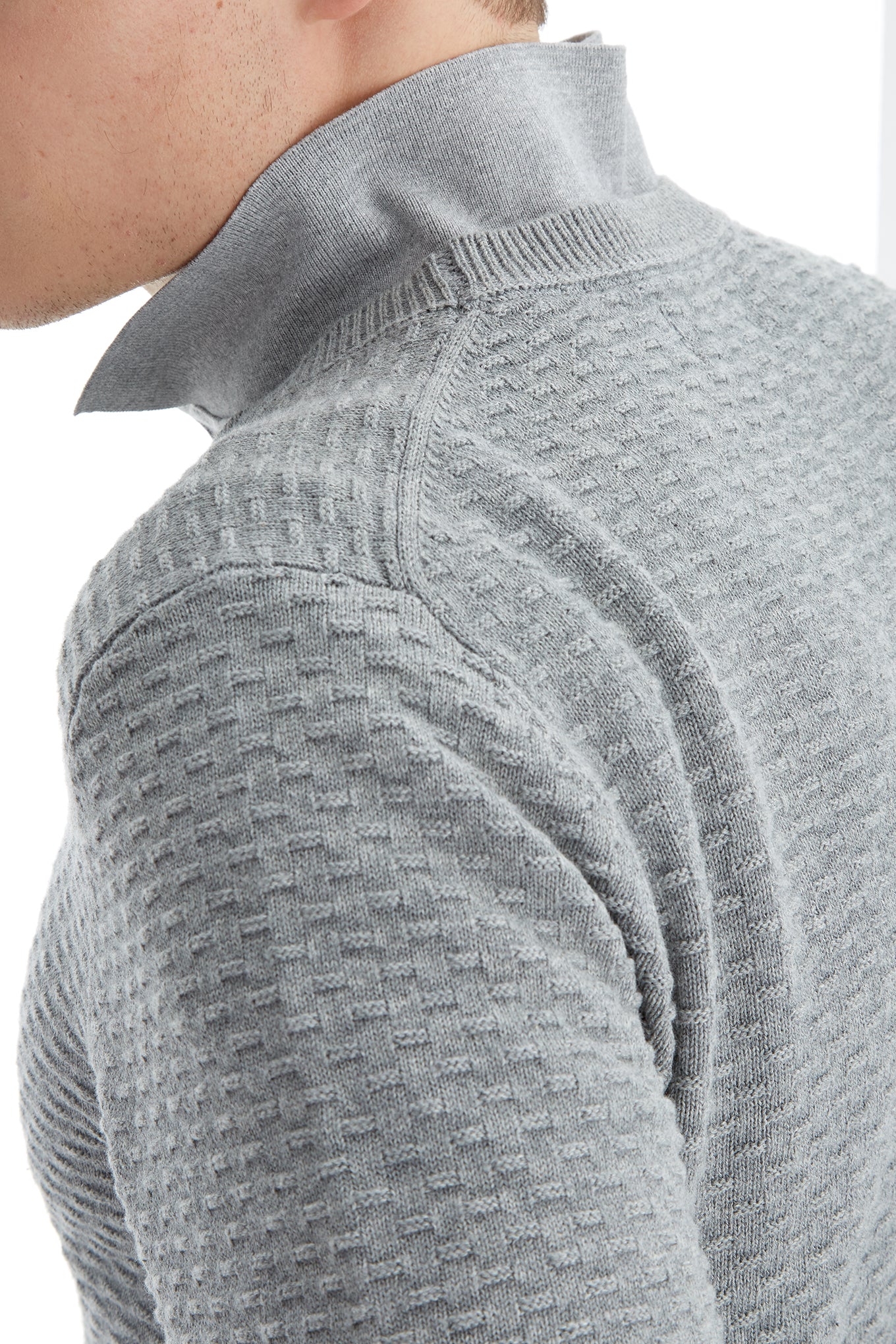 Men's Relief Knitwear - Image 10