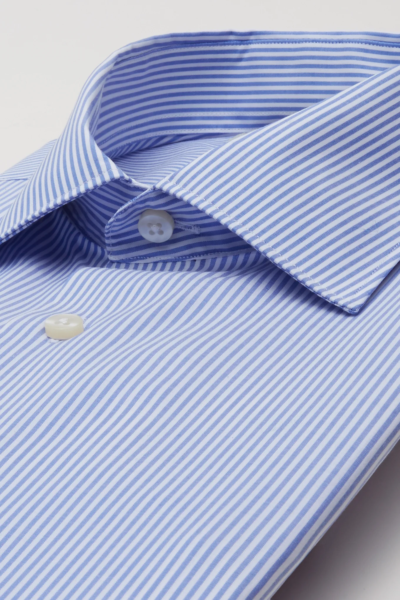 Men's Striped Oxford Shirt - Image 3