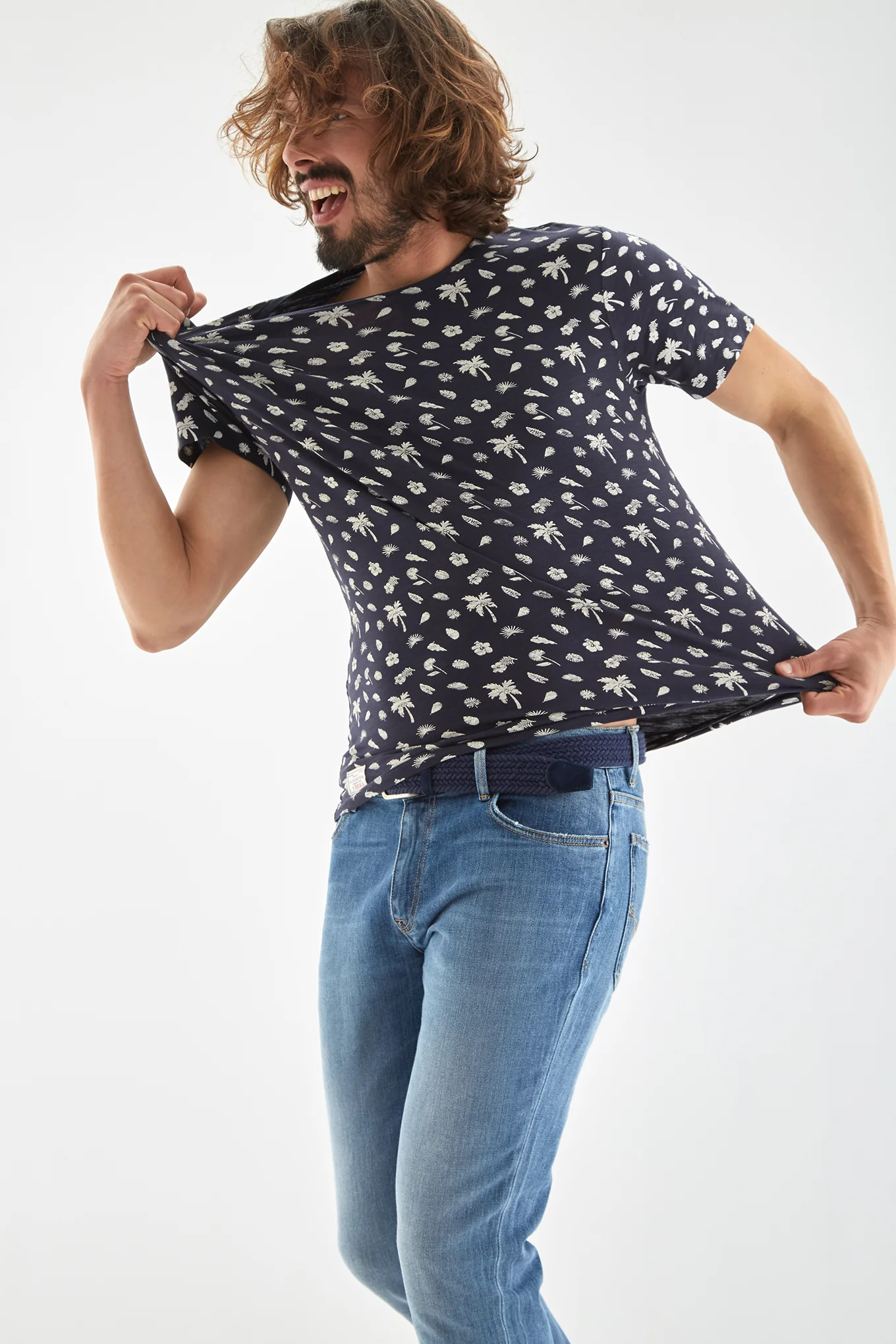 Men's Tropical T-Shirt - Image 4