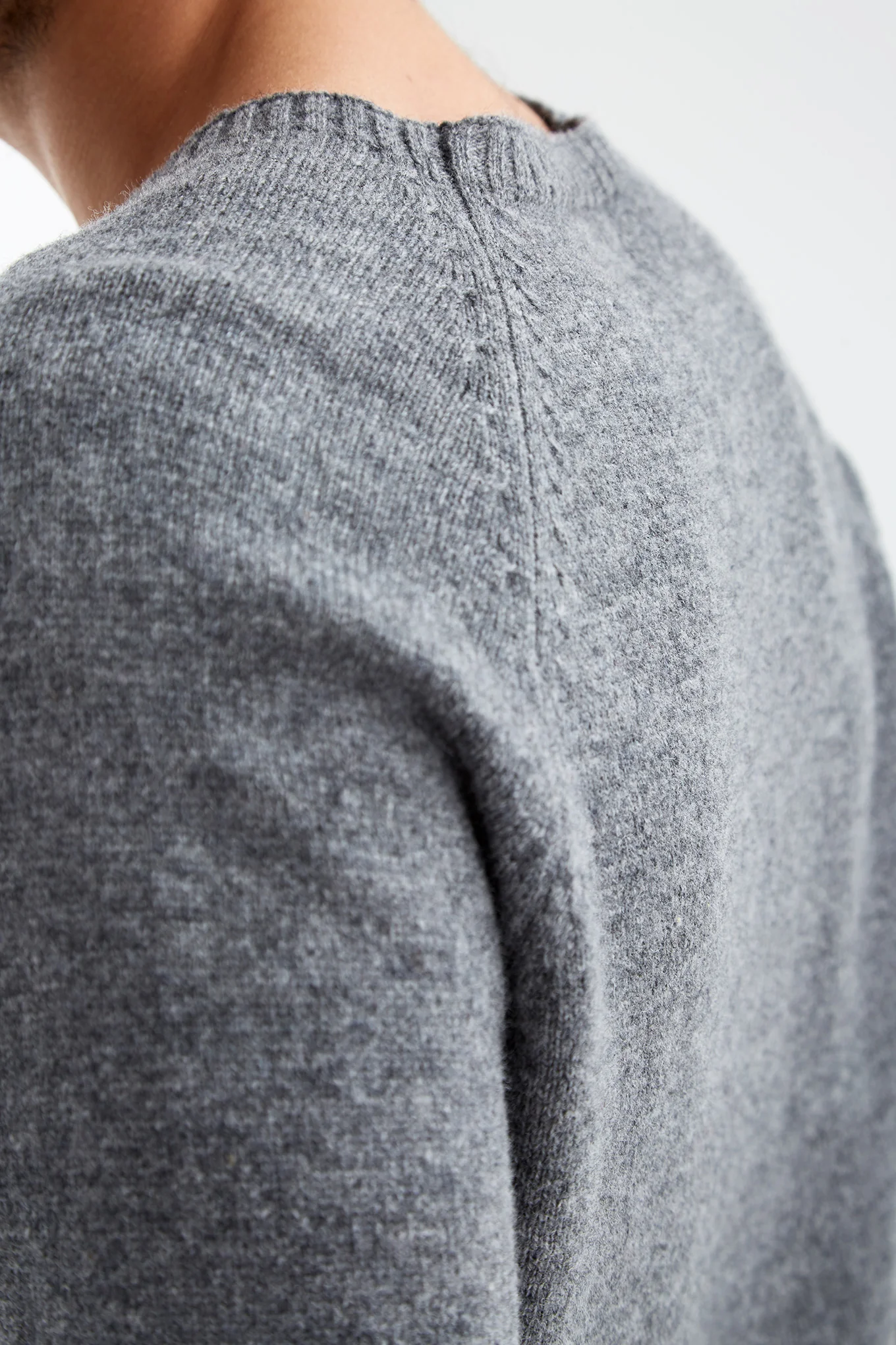 Men's Wool Sweater - Image 30