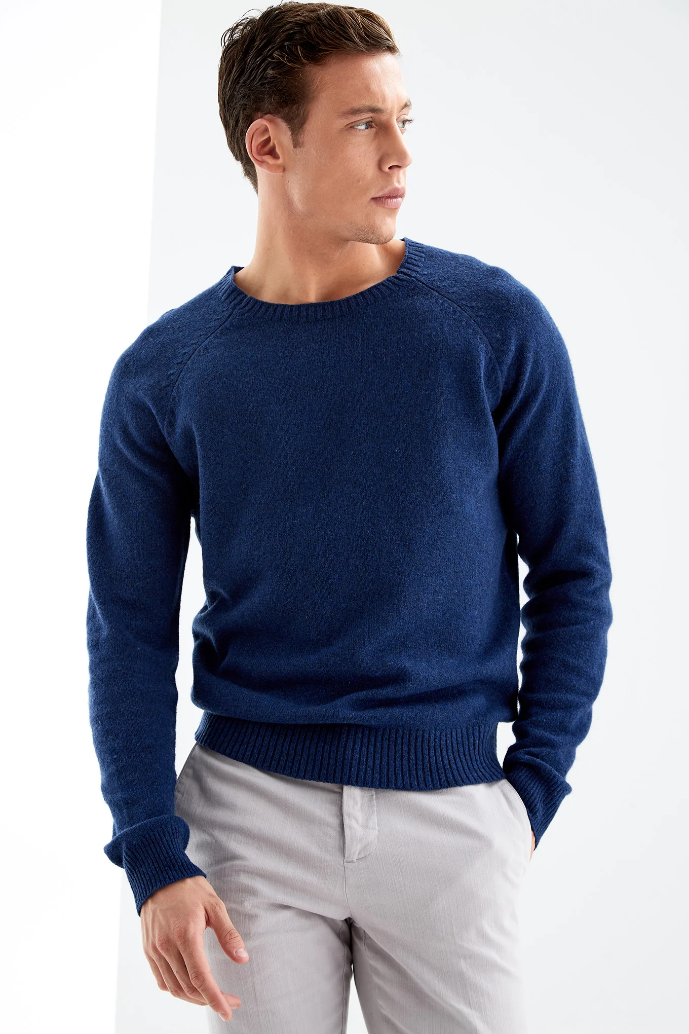 Men's Wool Sweater - Image 33