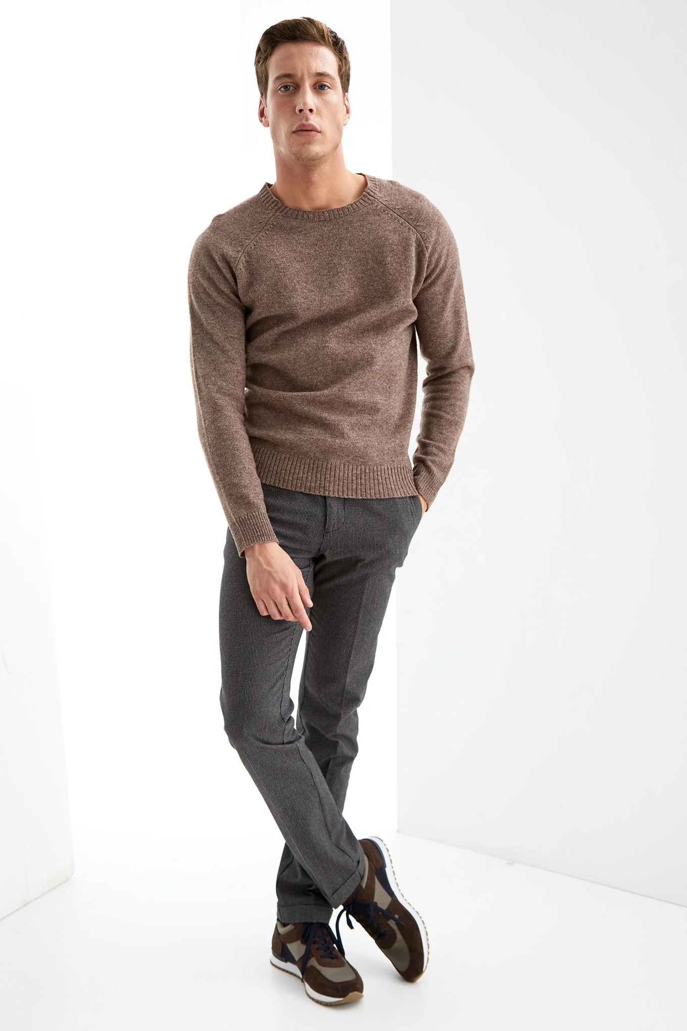 Men's Wool Sweater - Image 6