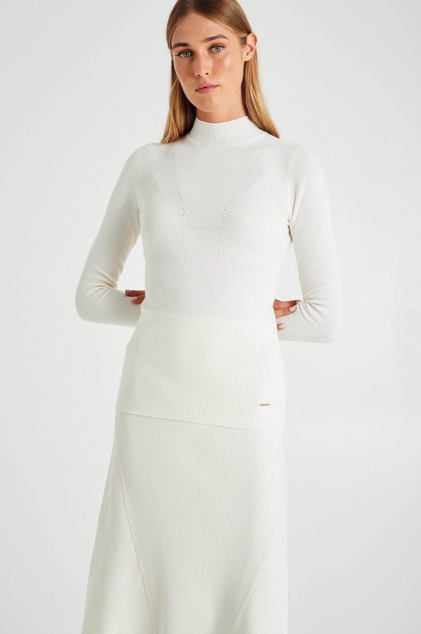Mock neck sweater - Image 8