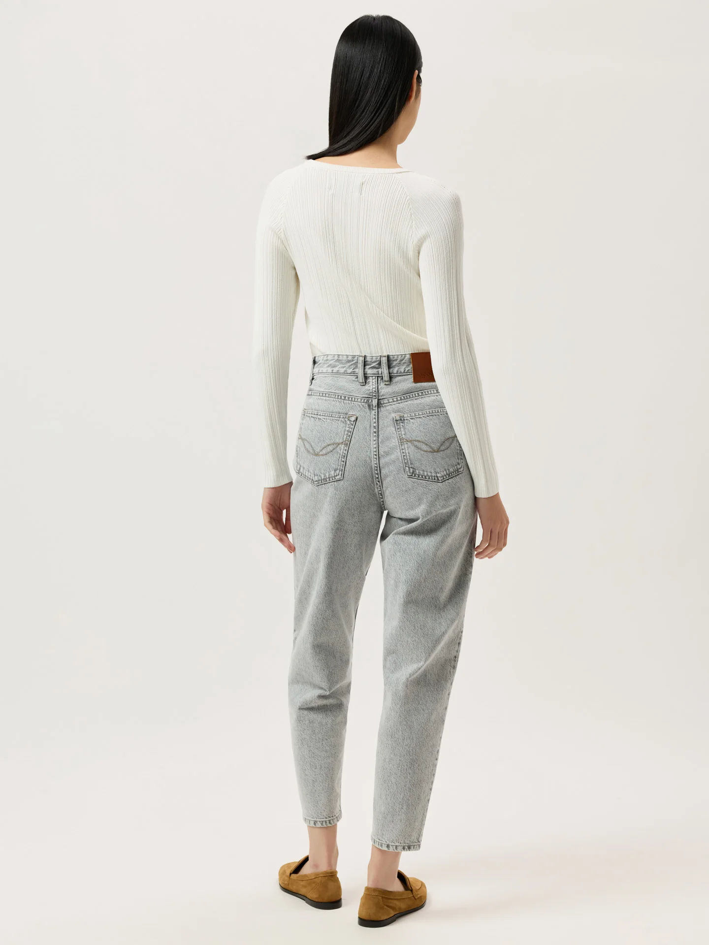 Mom Fit Jeans In Premium Cotton Blend - Image 7