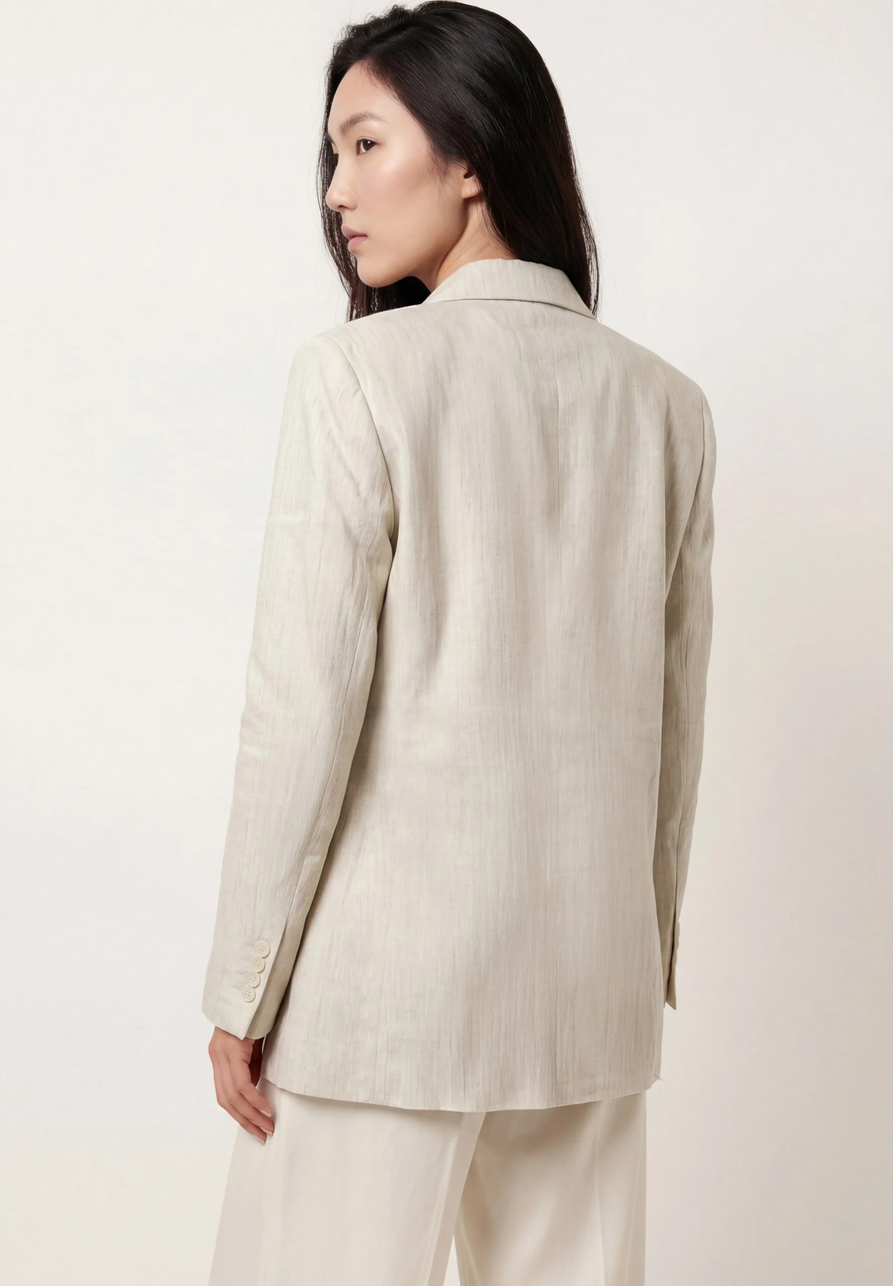 Oversized Fit Blazer In Cotton And Linen Blend With Peak Lapel - Image 4