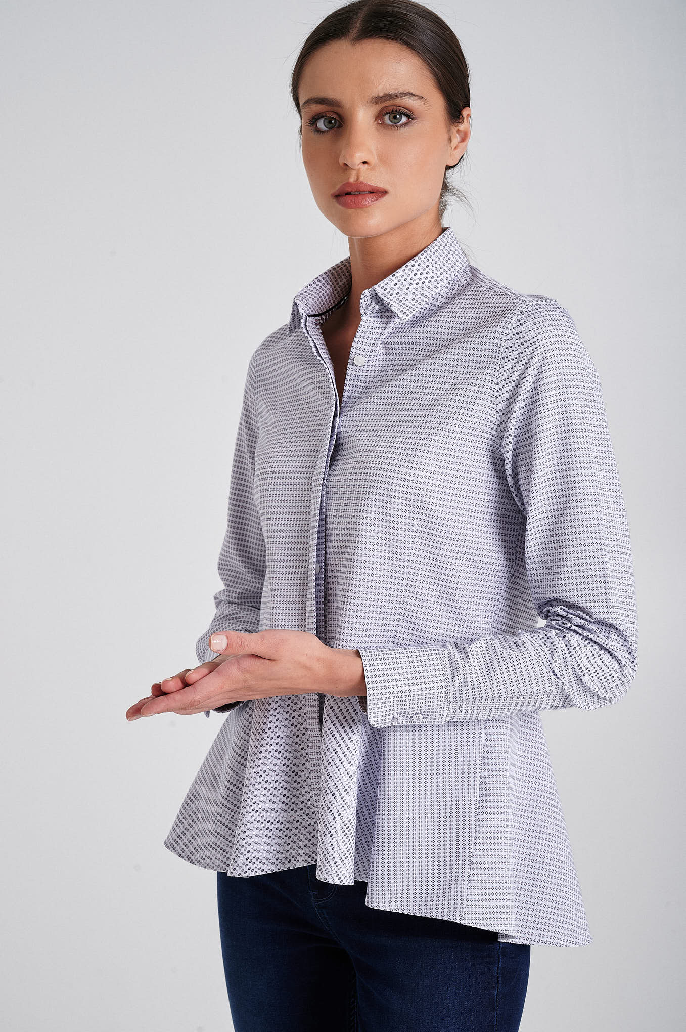 Peplum bottom slim fit shirt - Image 4
