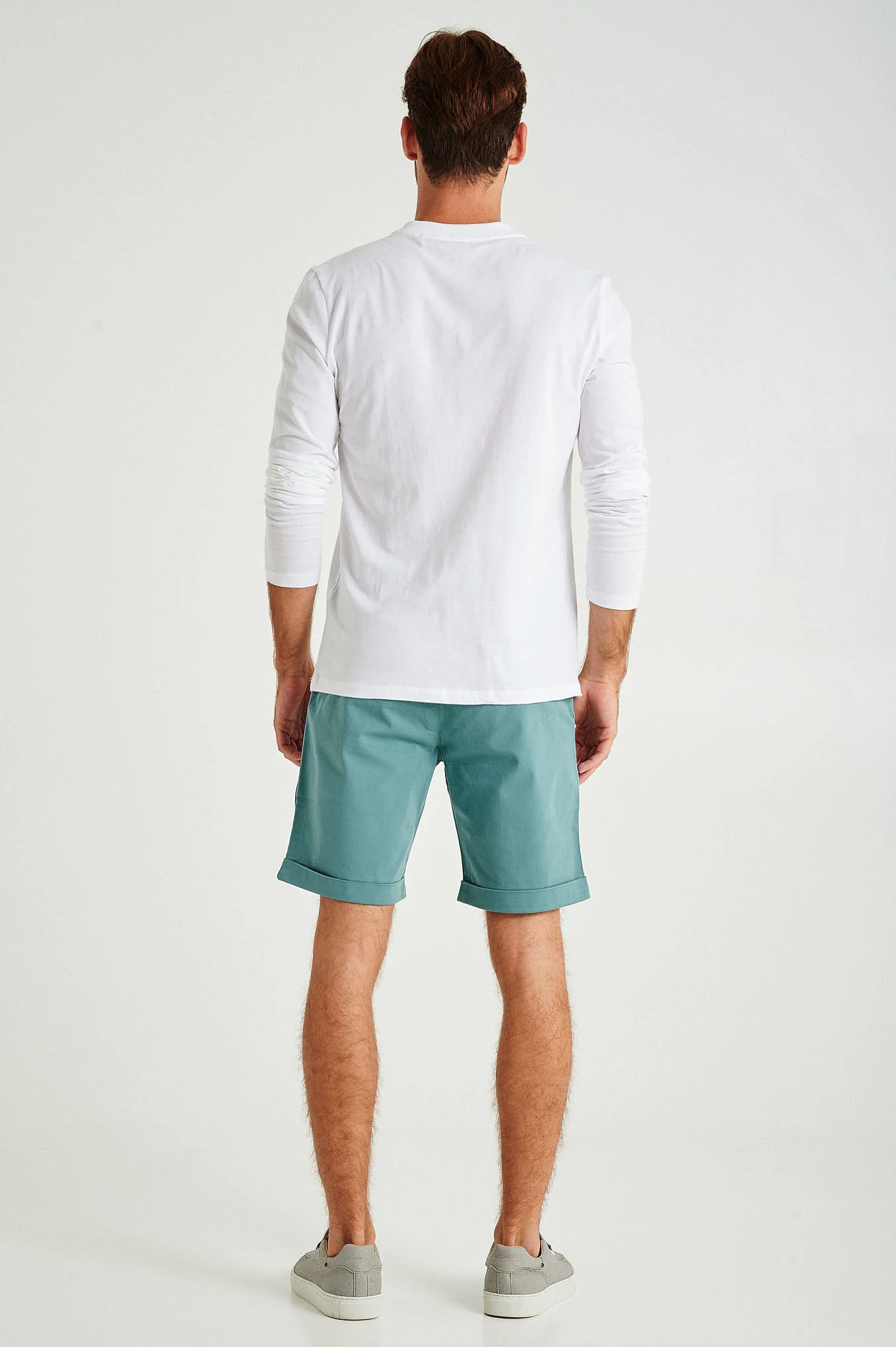 Plain basic with organic cotton bermuda shorts - Image 14
