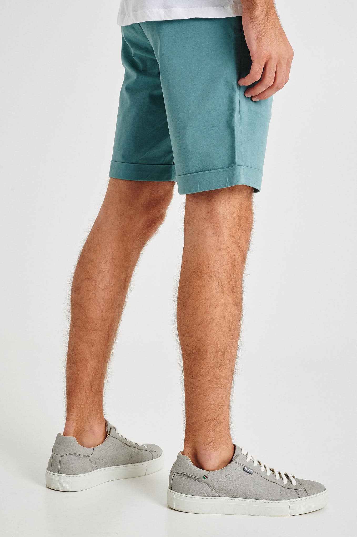 Plain basic with organic cotton bermuda shorts - Image 17