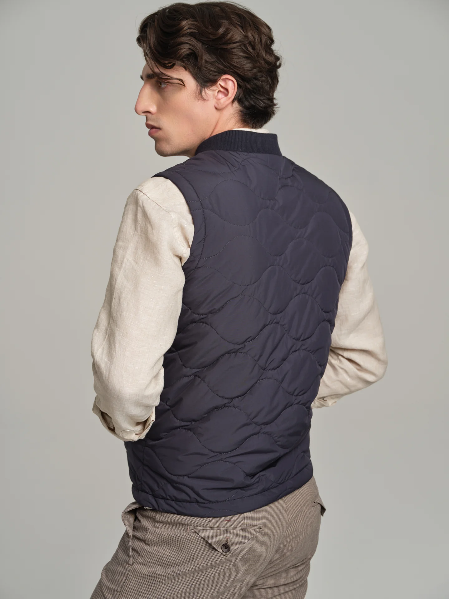Quilted vest - Image 3
