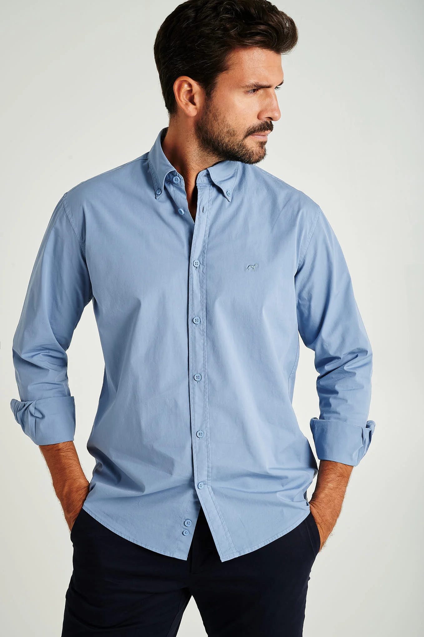 Regular fit cotton elastane comfort poplin shirt in garment dye - Image 30