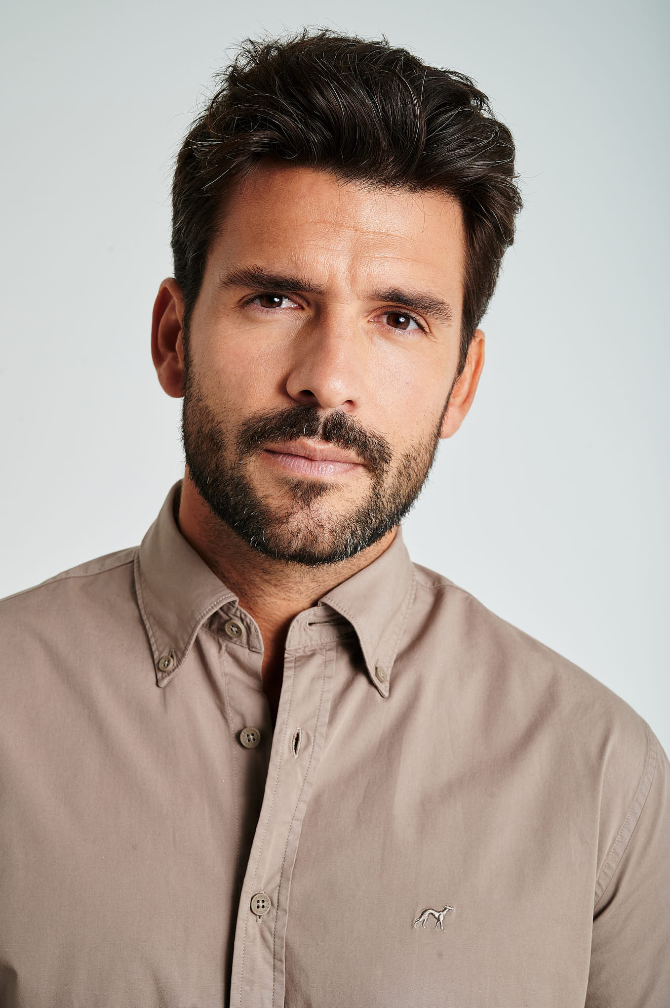 Regular fit cotton elastane comfort poplin shirt in garment dye - Image 6
