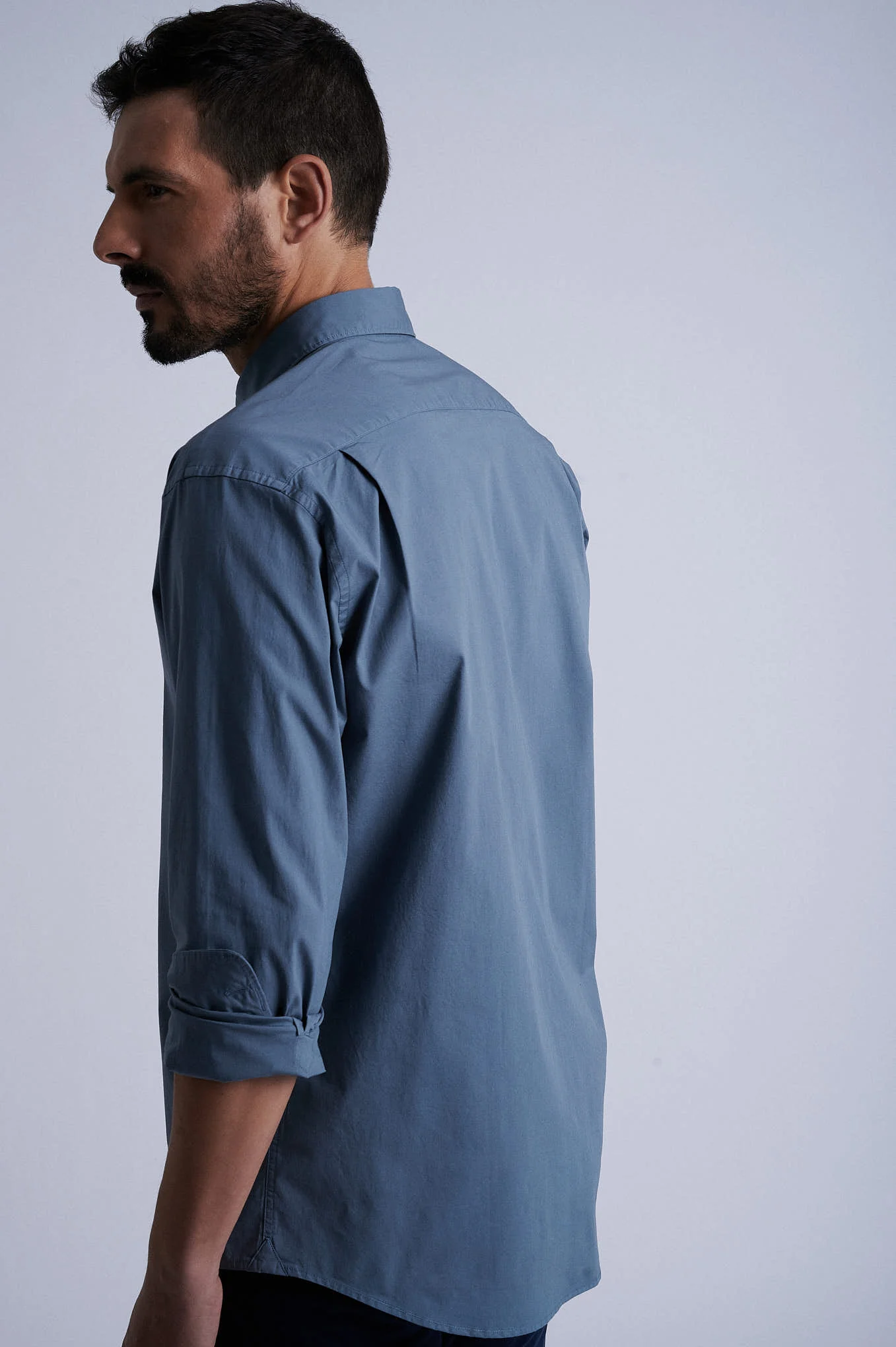 Regular ft cotton elastane comfort poplin shirt in garment dye - Image 4