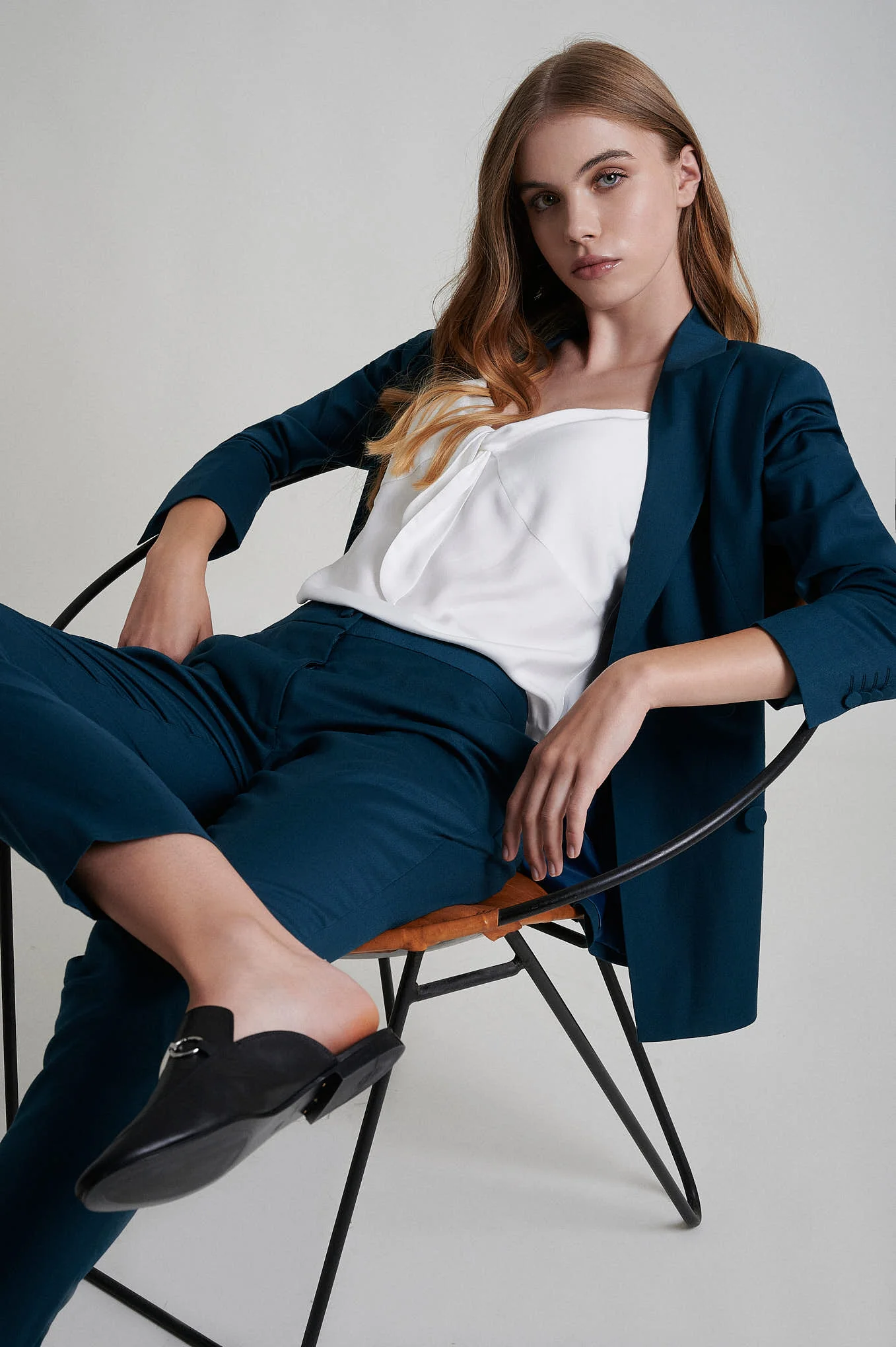 Regular waist trousers - Image 5