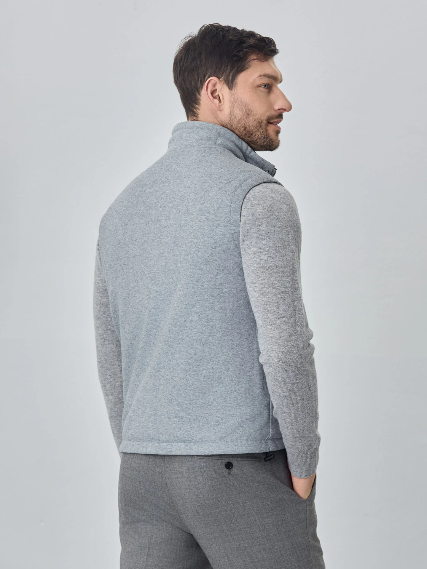 Reversible Vest With Distinct Fabrics On Each Side - Image 10