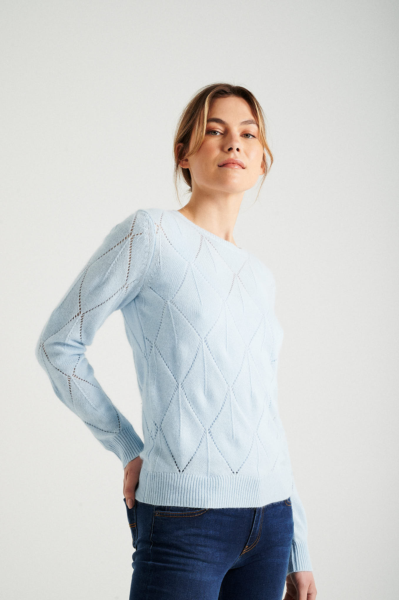 Round neckline with fancy stitch sweater - Image 8