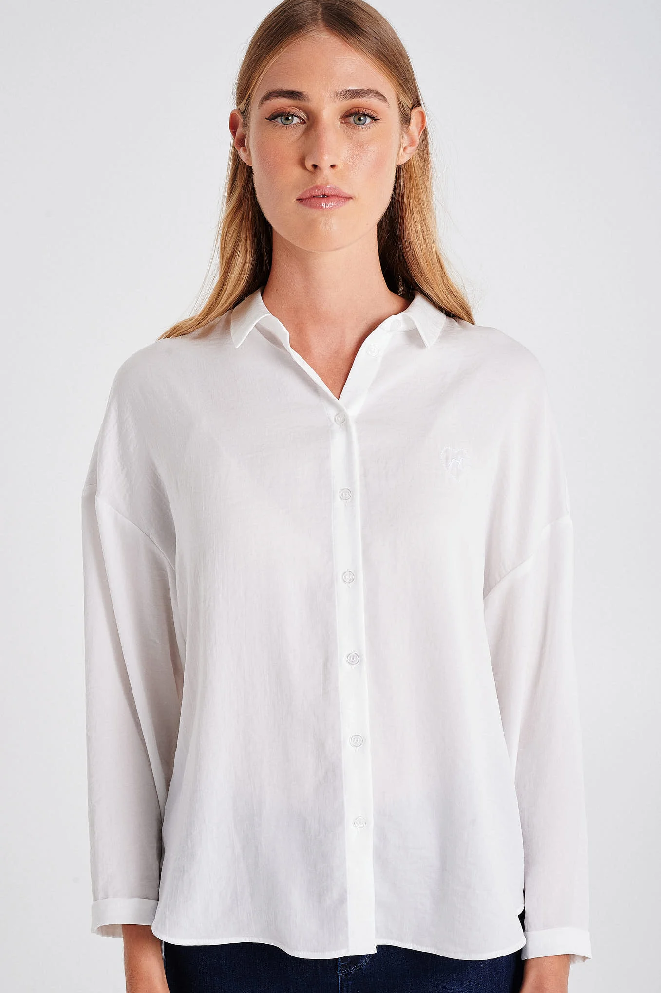 Sacoor heart embroidery shirt - Image 3