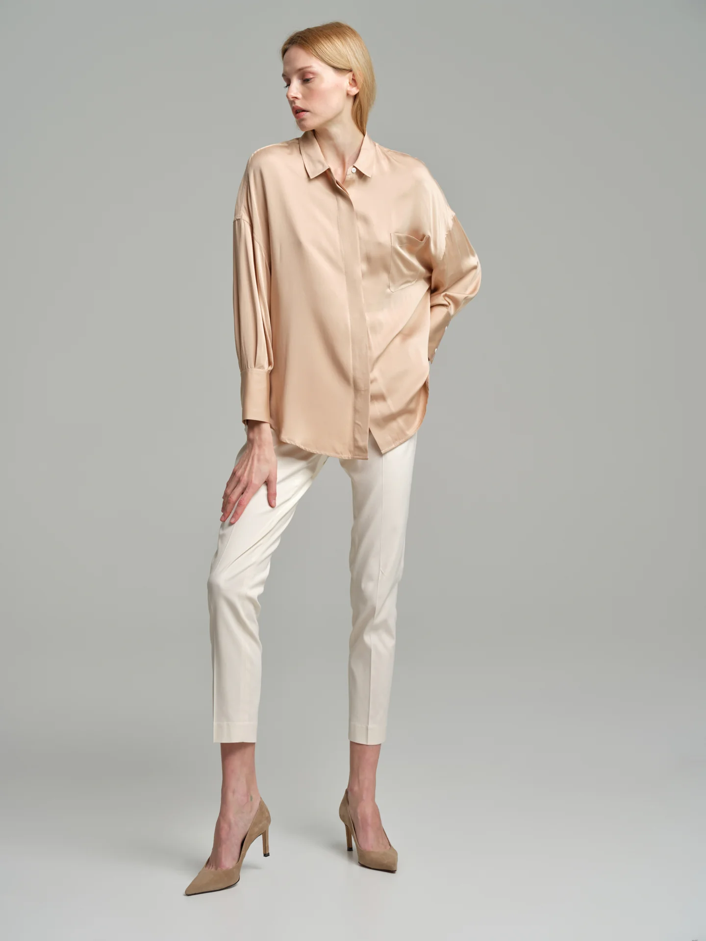 Shirt blouse with loose sleeves - Image 4