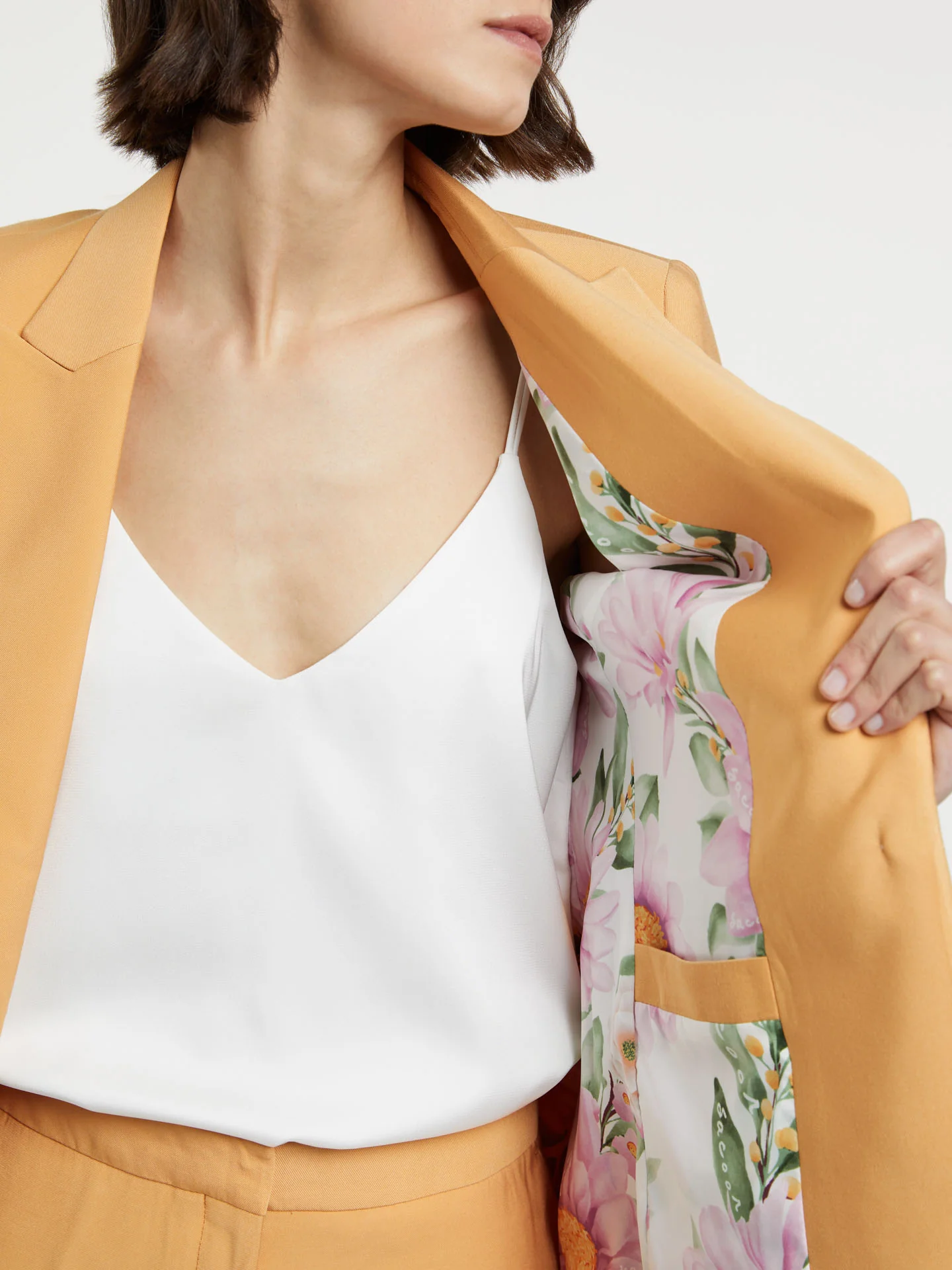 Single-Breasted Suit Blazer - Image 2