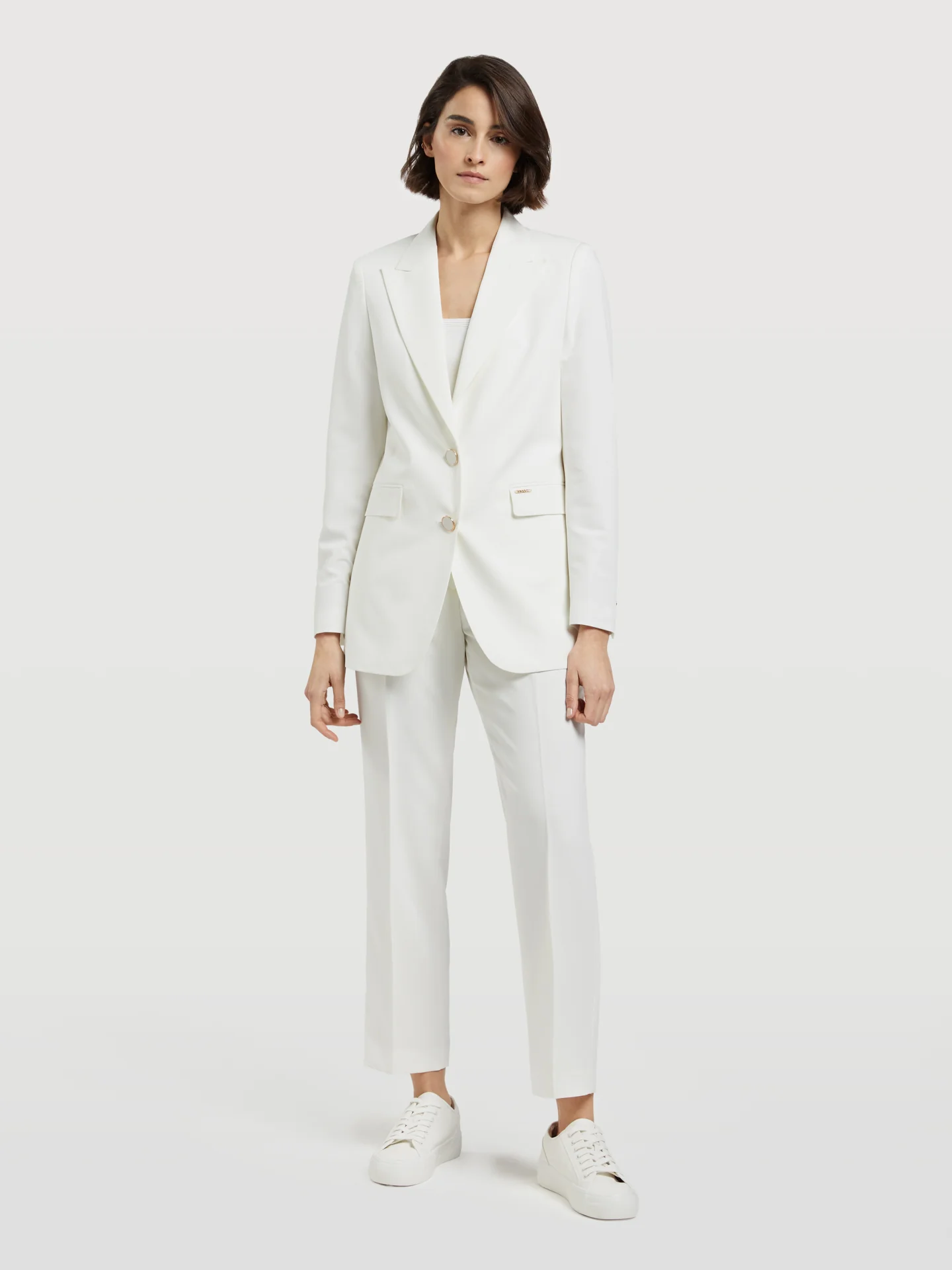Single-Breasted Suit Blazer - Image 4