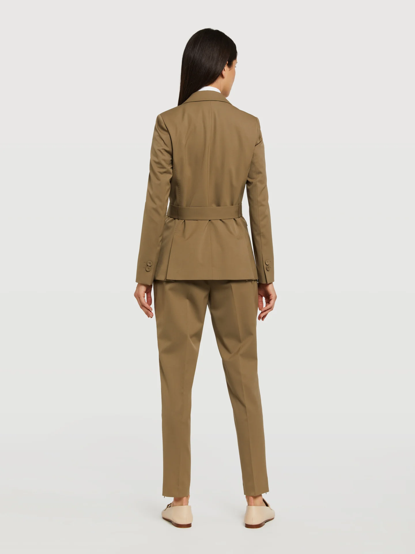 Single breasted suit with belt detail - Image 3