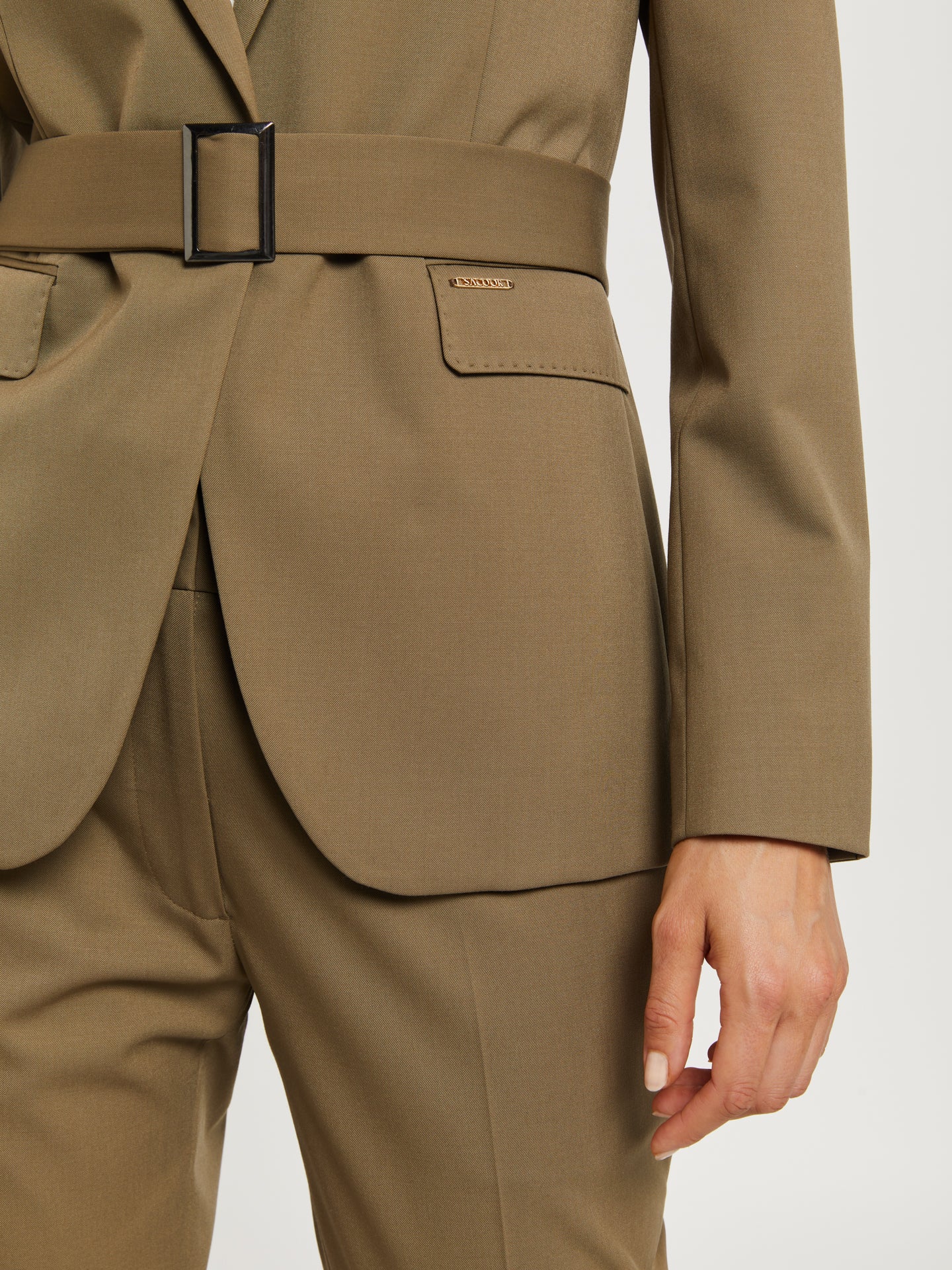 Single breasted suit with belt detail - Image 4