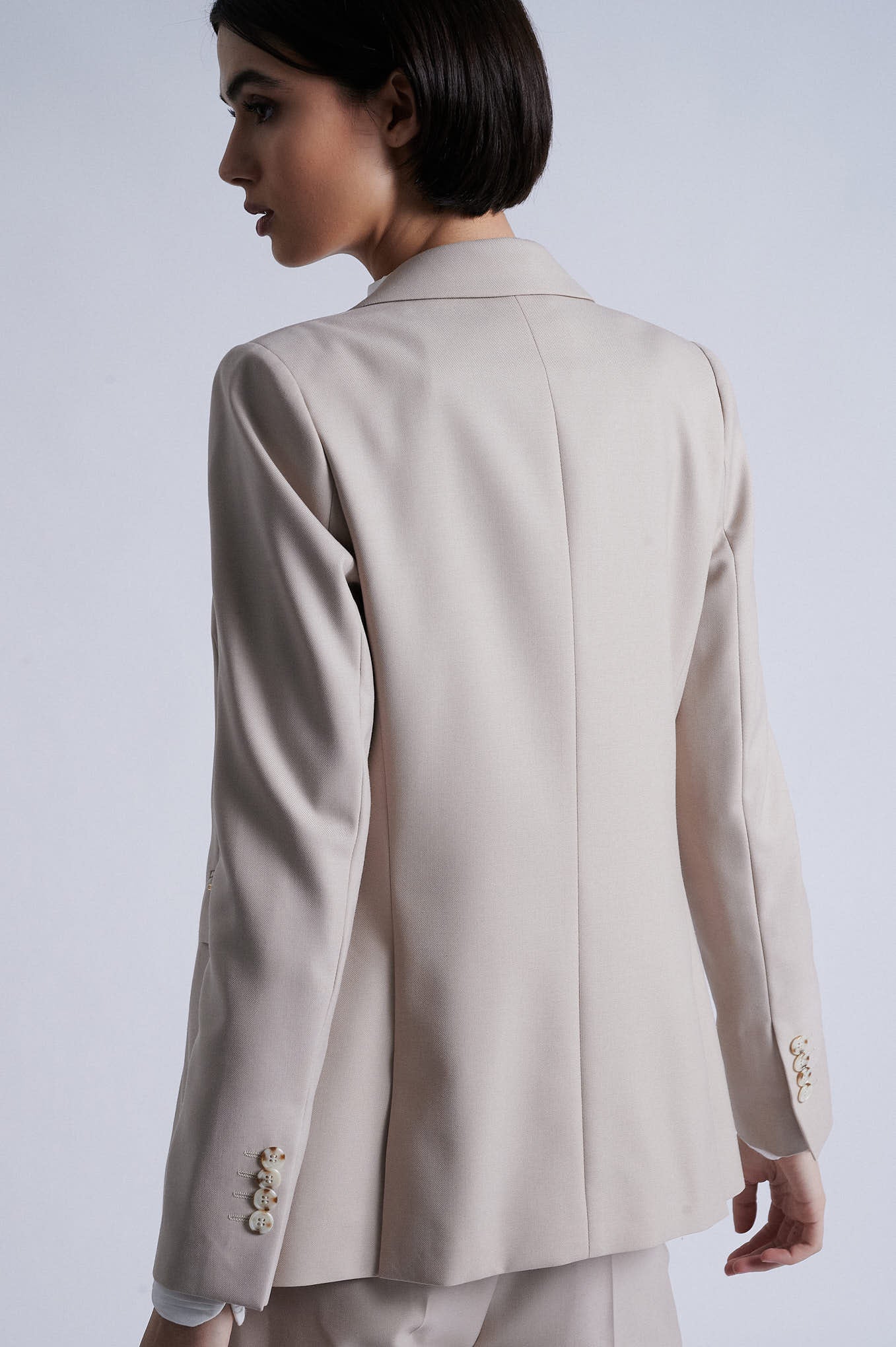 Single-button beige blazer - Image 5