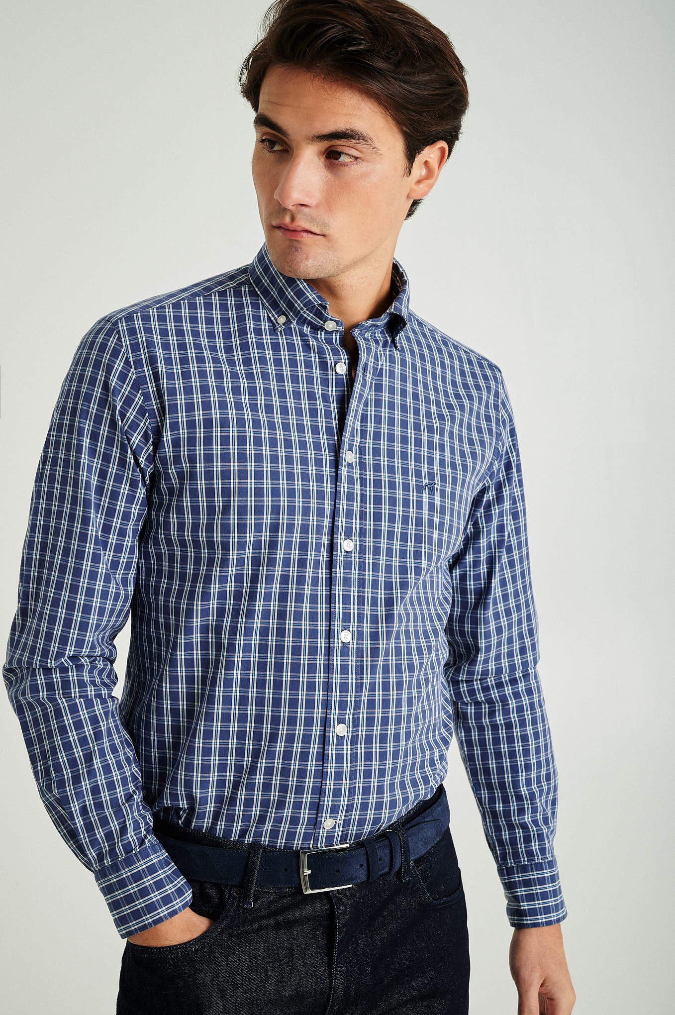Slim fit 100% organic cotton shirt