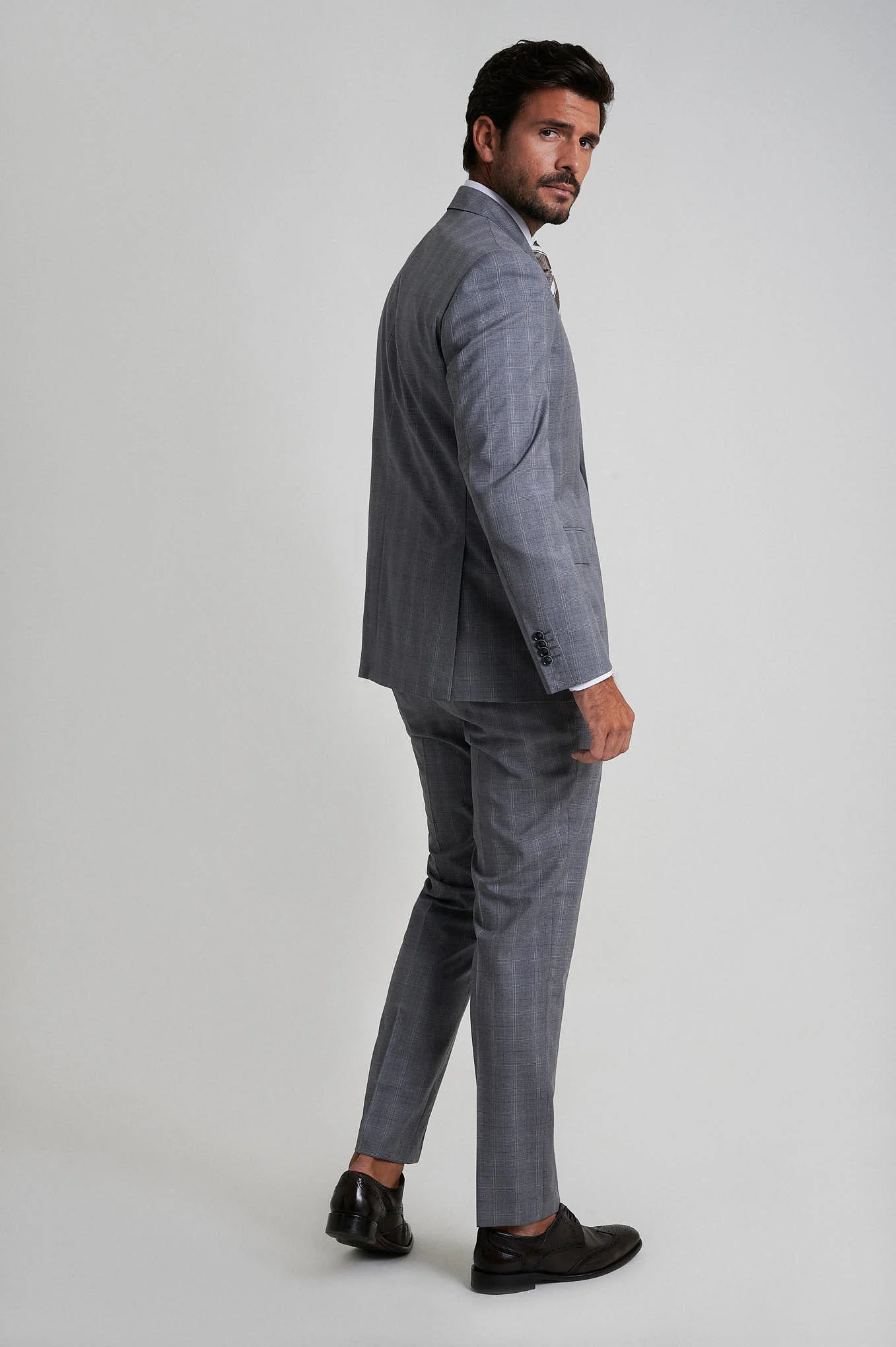 Slim fit 100% refined wool suit half canvas construction - Image 3