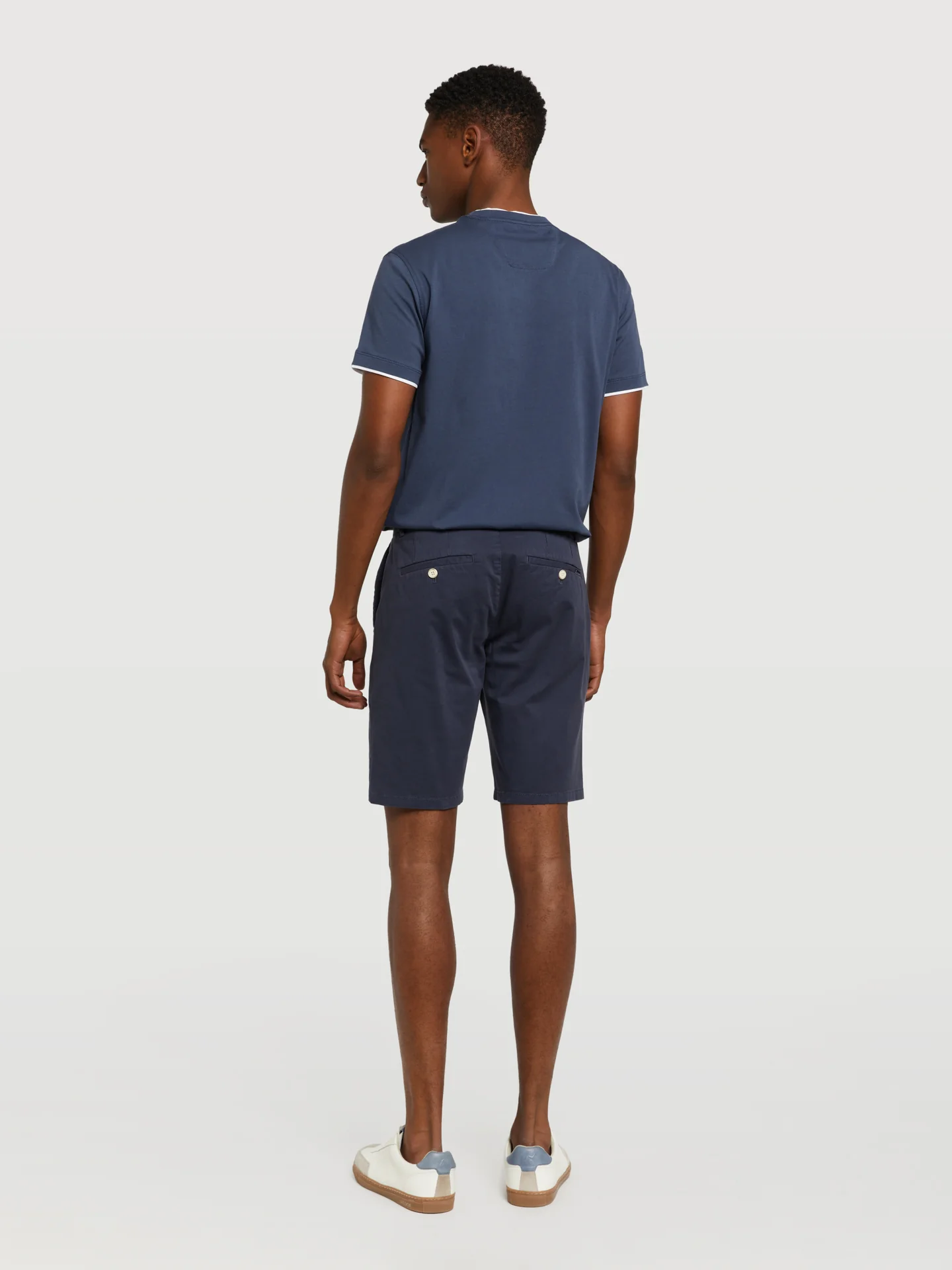 Slim fit basic bermuda shorts - Image 3