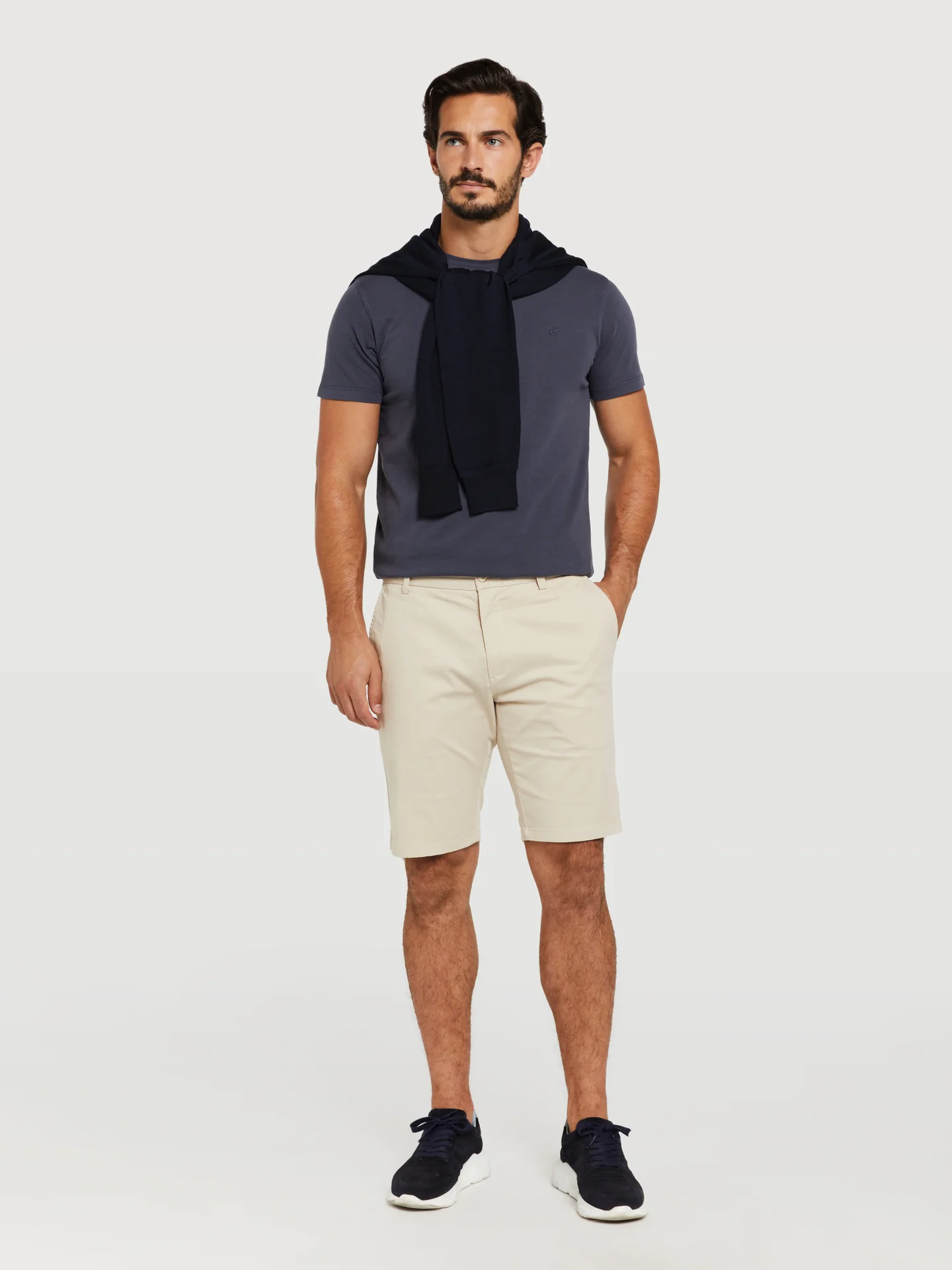 Slim fit basic bermuda shorts - Image 4