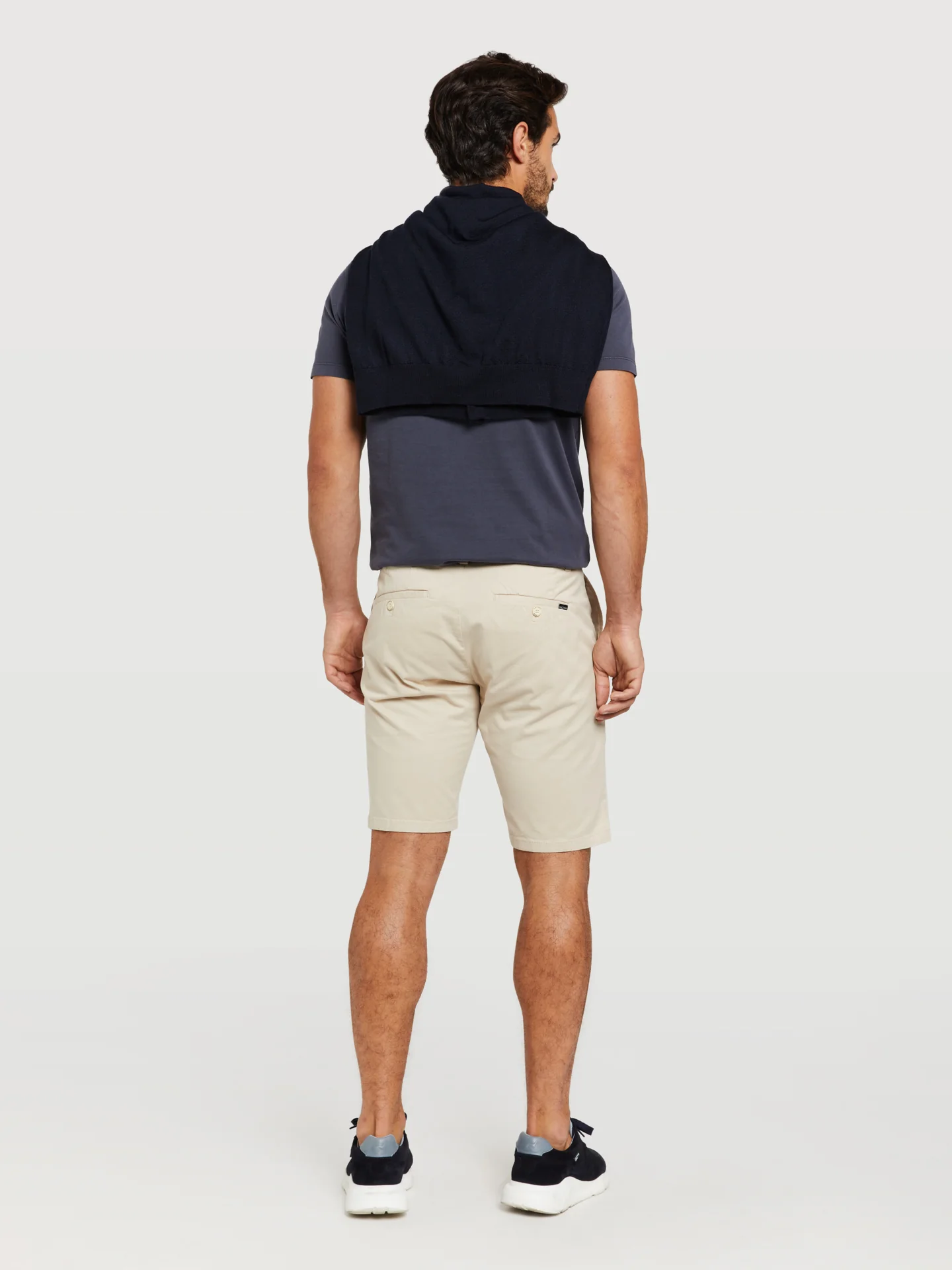 Slim fit basic bermuda shorts - Image 5