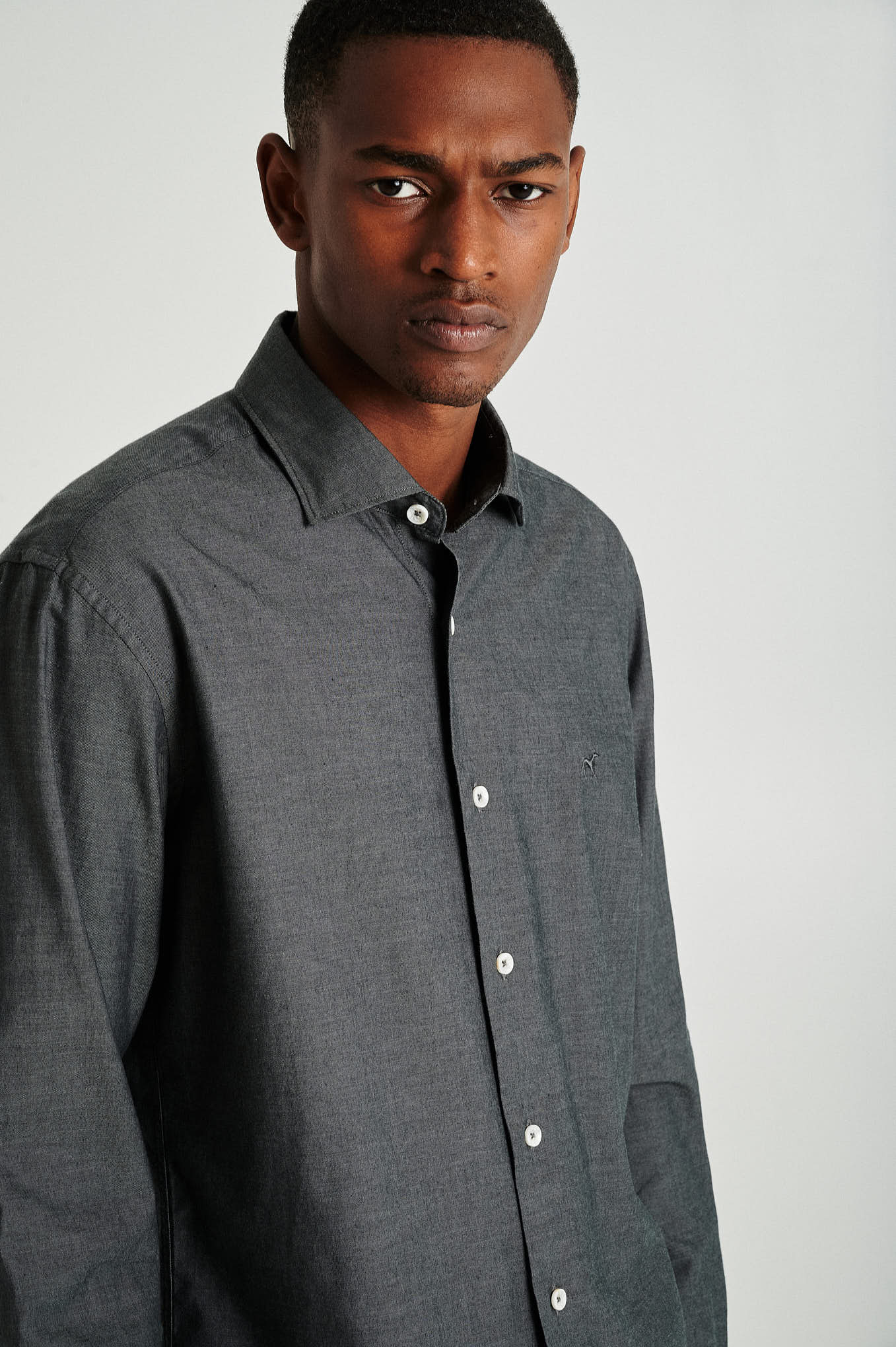 Slim fit chambray shirt - Image 4