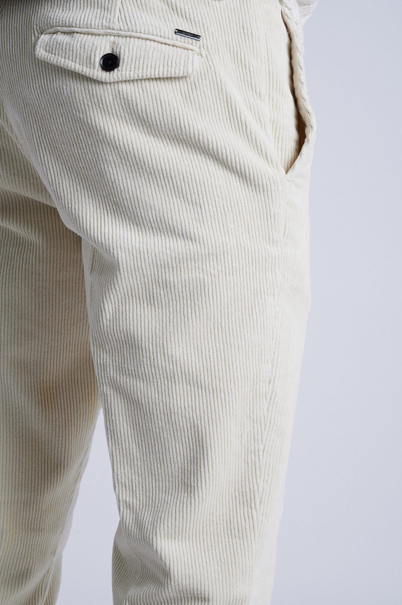 Slim fit corduroy chino - Image 27
