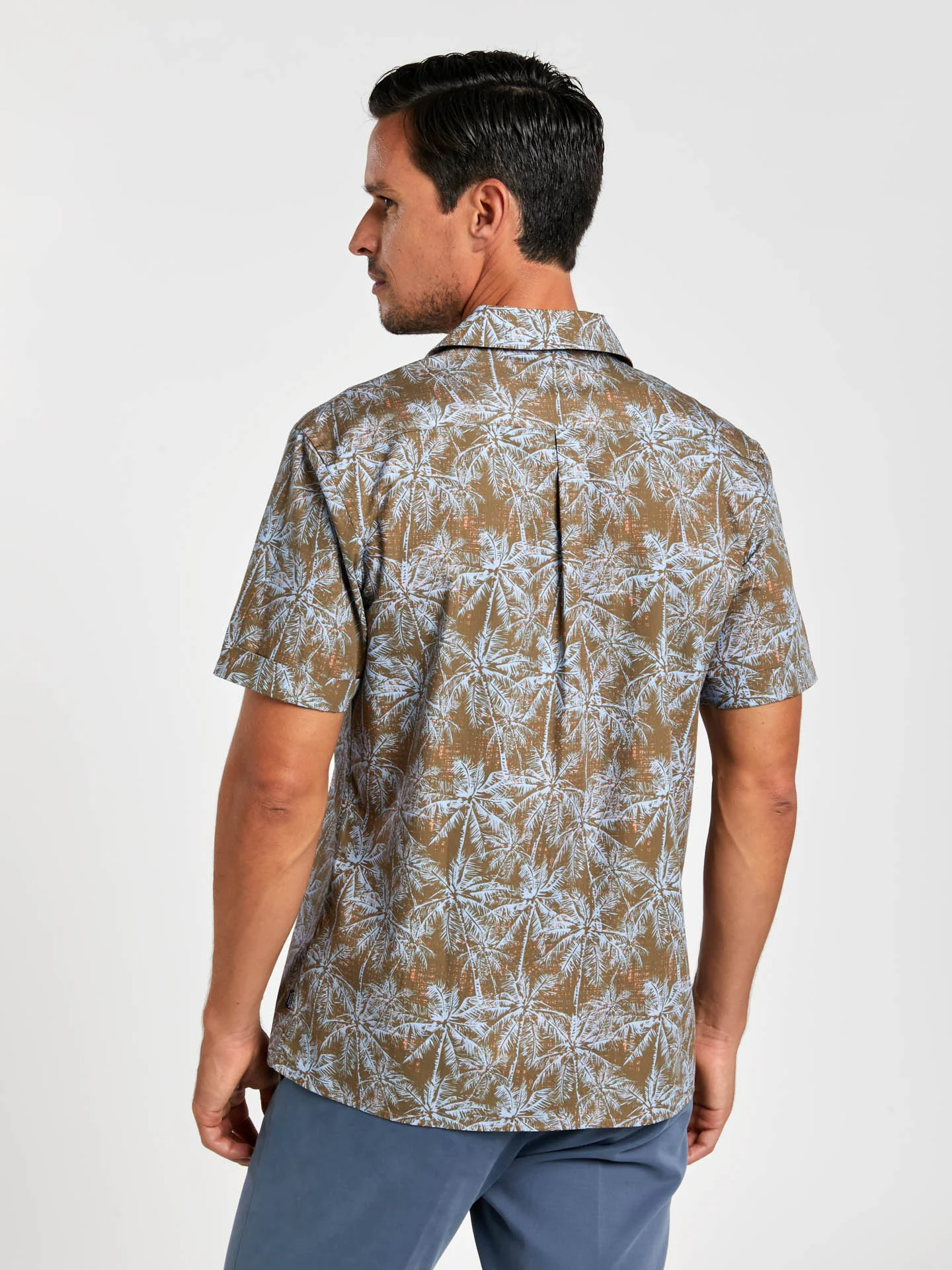 Slim fit cuba collar special edition print shirt - Image 3