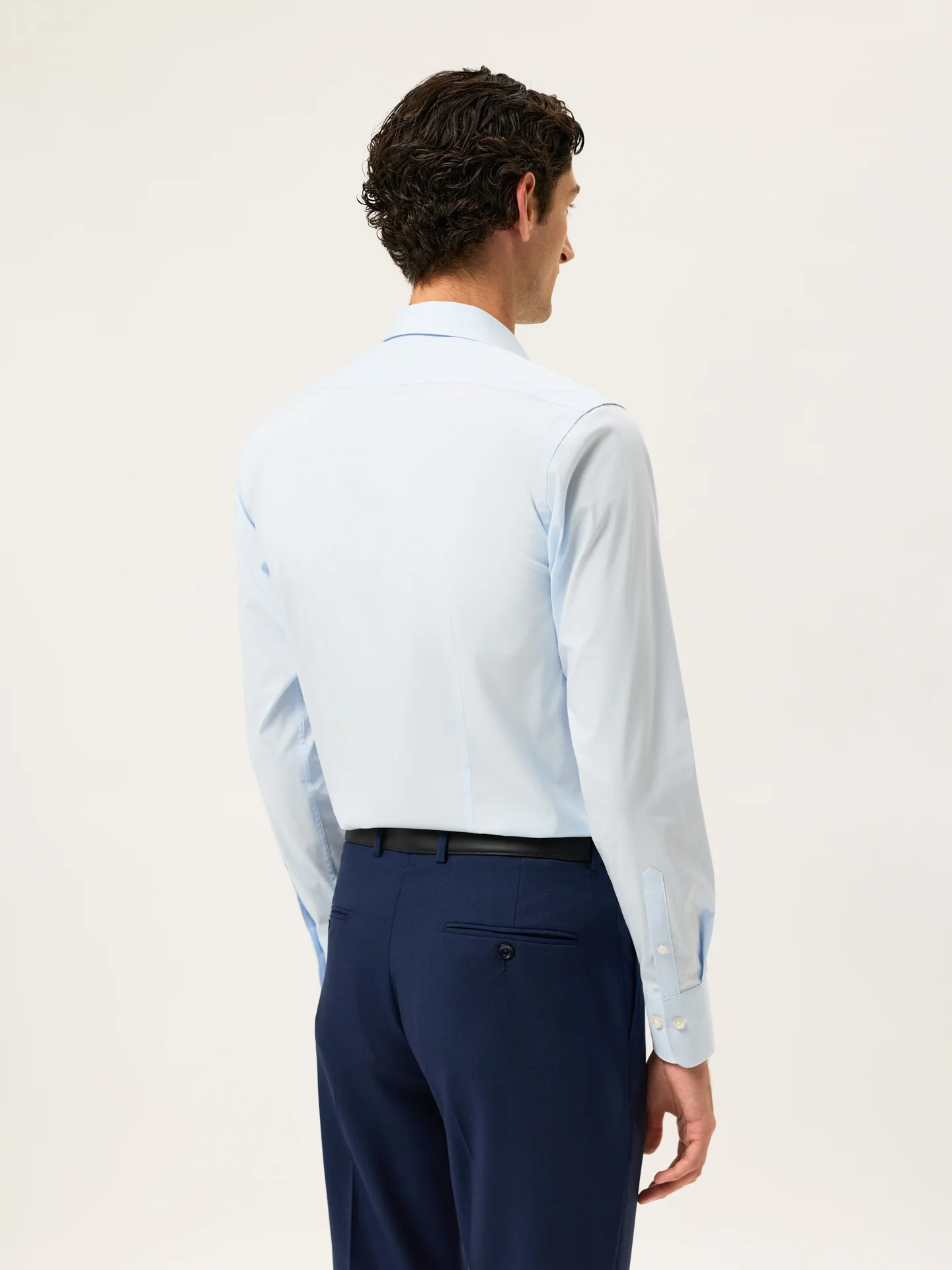 Slim Fit End-on-End Travel Shirt With Dublin Collar - Image 3