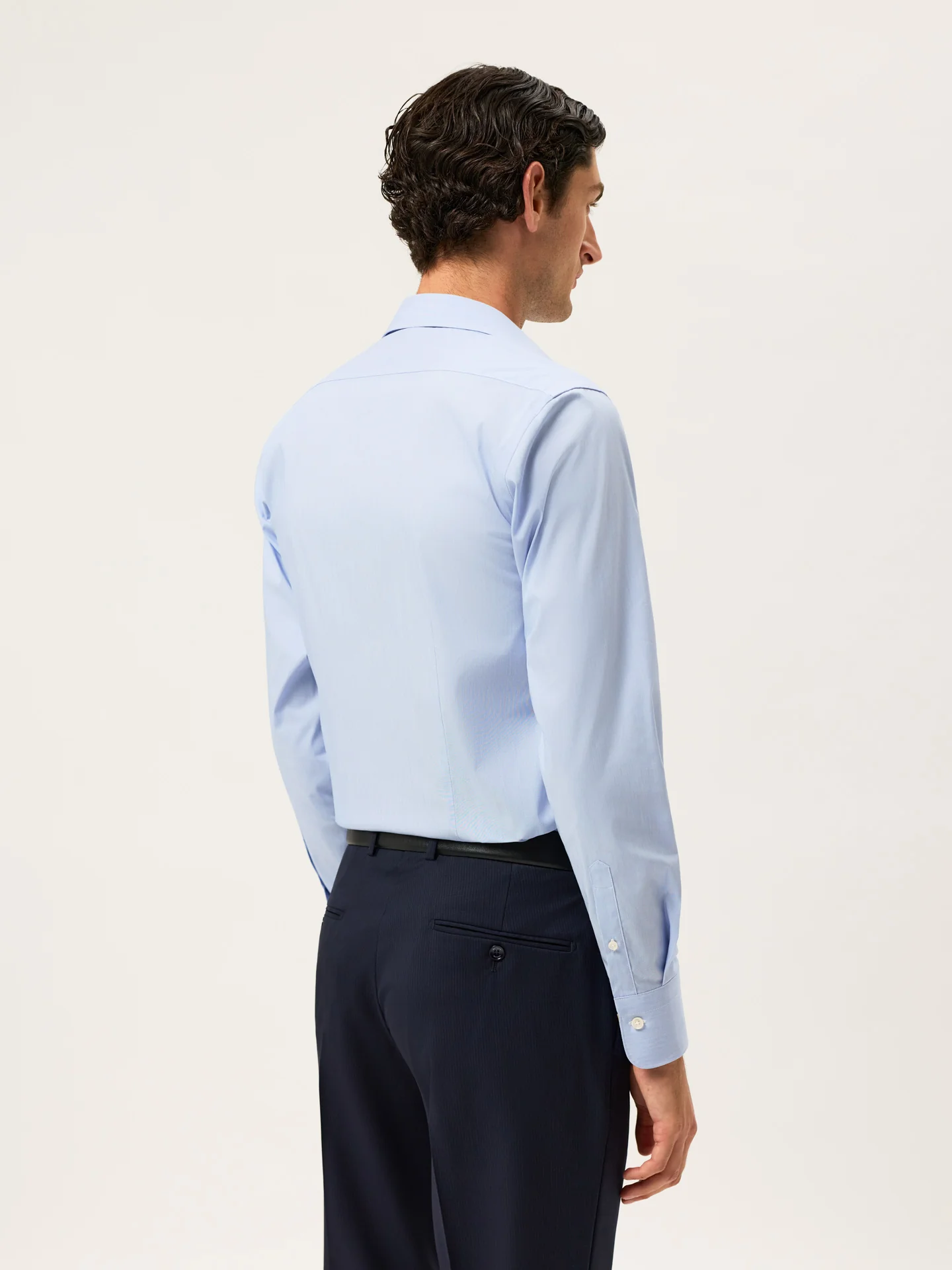 Slim Fit End-on-End Travel Shirt With Dublin Collar - Image 3