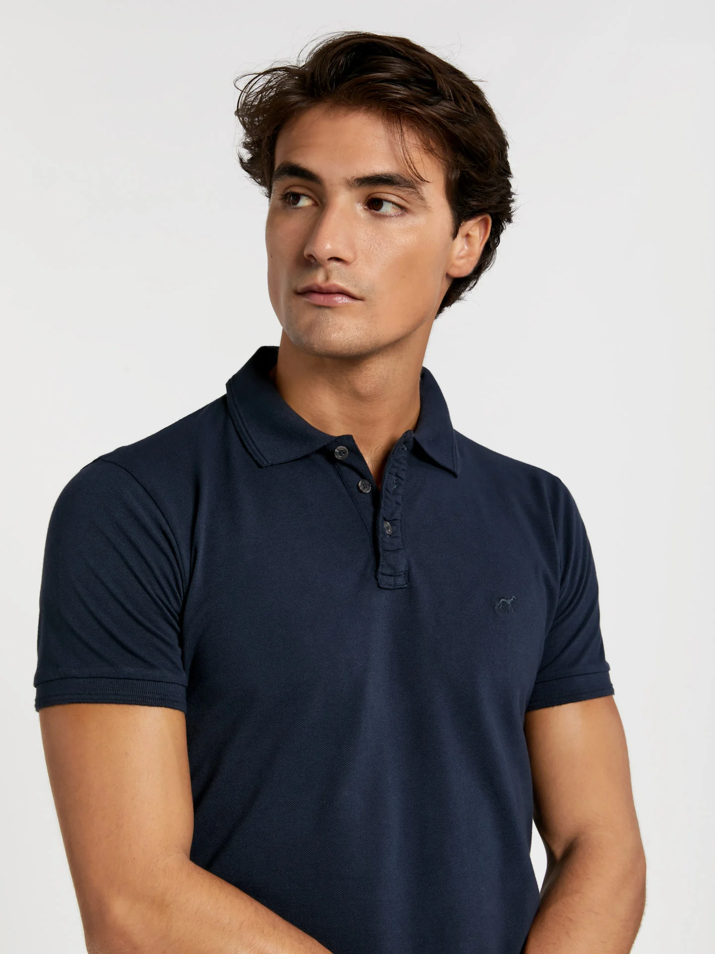 Slim fit garment dye piqué polo shirt with wrinkled placket - Image 5
