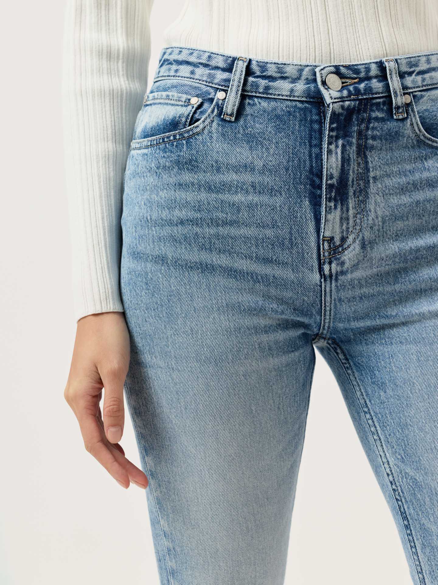 Slim Fit Jeans In Premium Cotton Blend - Image 5